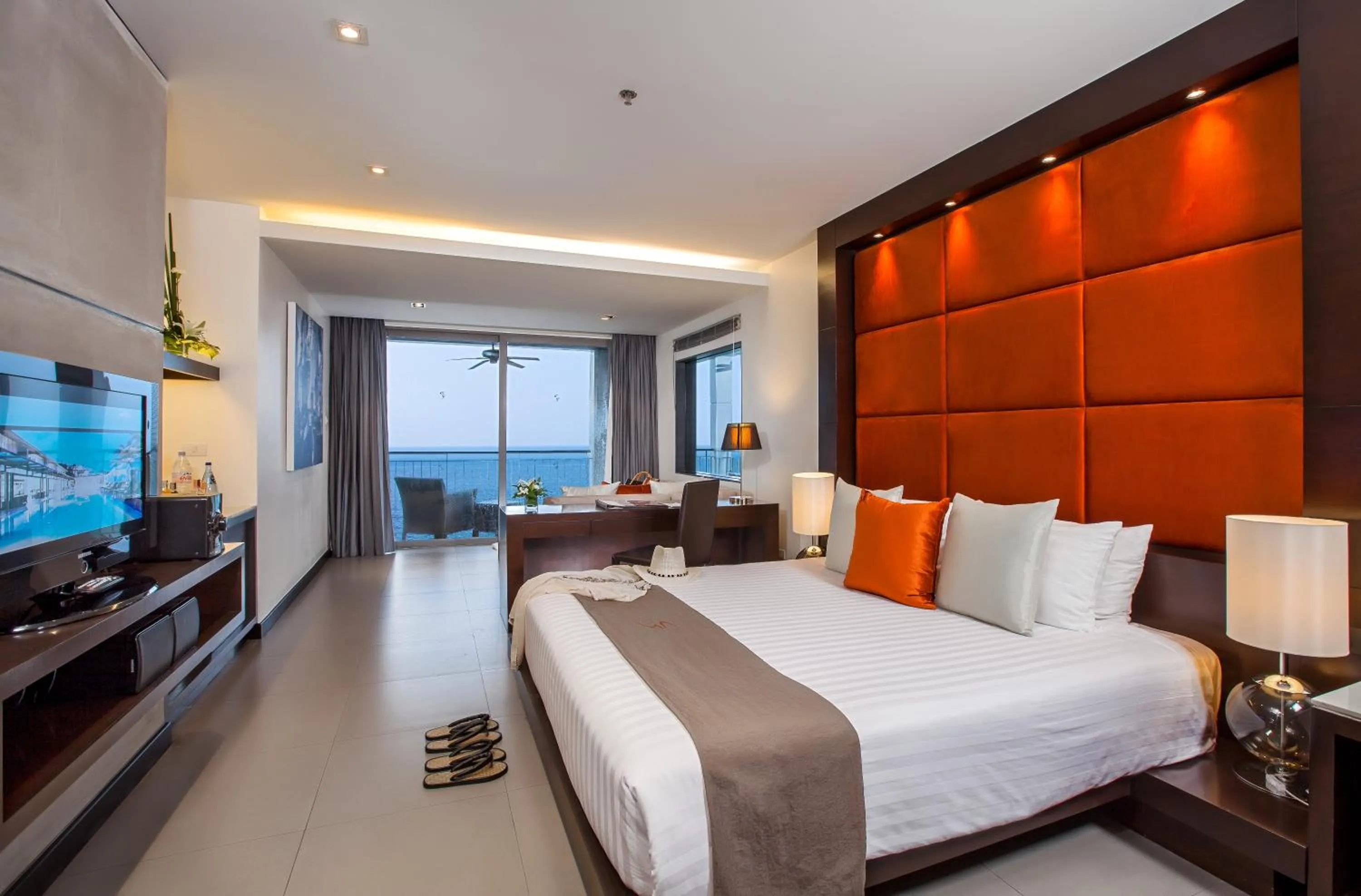Bed in Cape Sienna Phuket Gourmet Hotel & Villas - SHA Extra Plus
