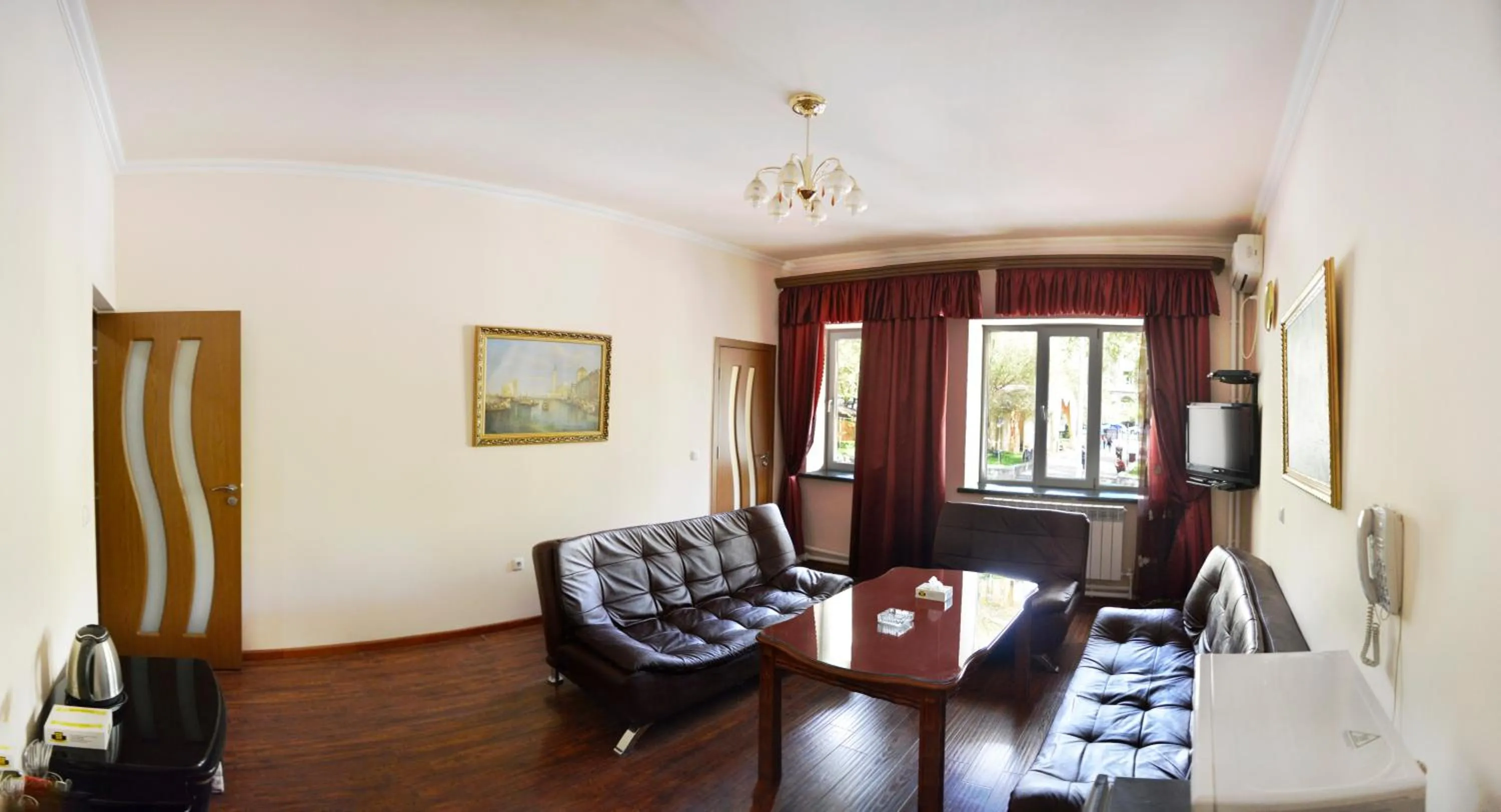 Seating area in Family Hotel