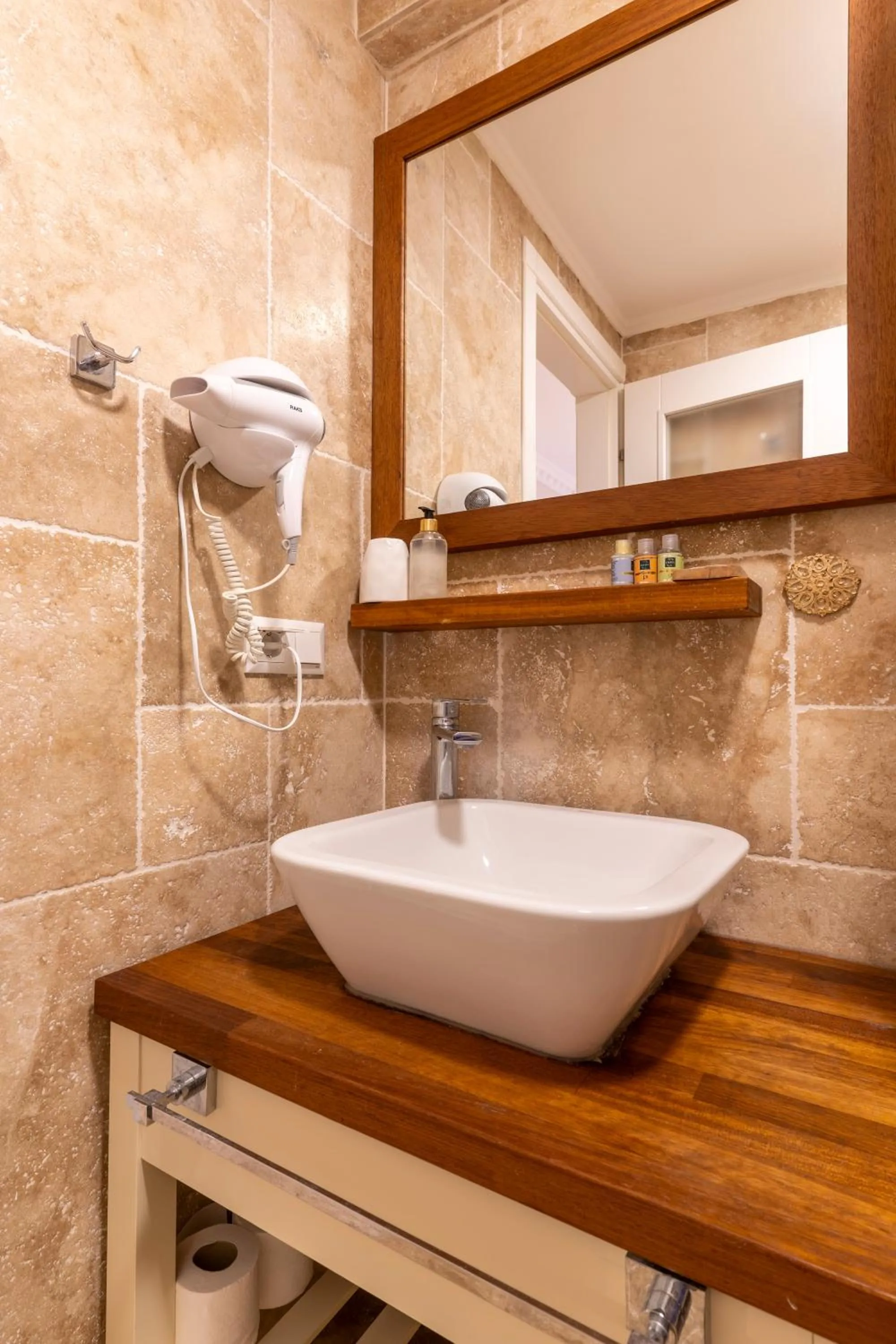 Bathroom in HOTEL DALYANCE