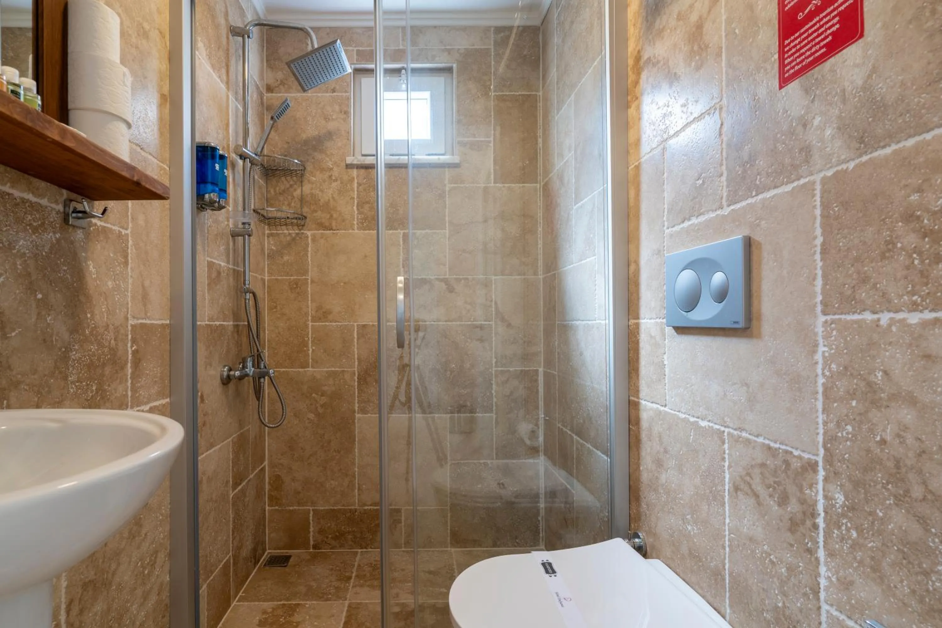 Shower in HOTEL DALYANCE