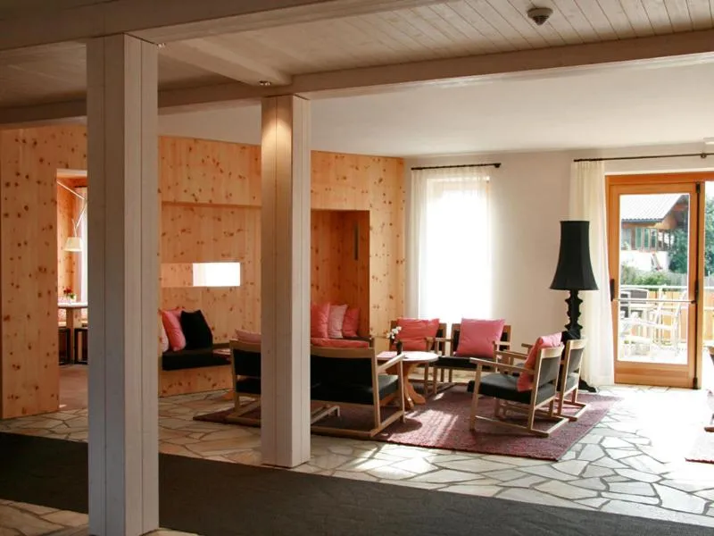 Communal lounge/ TV room in Hotel Ploseblick