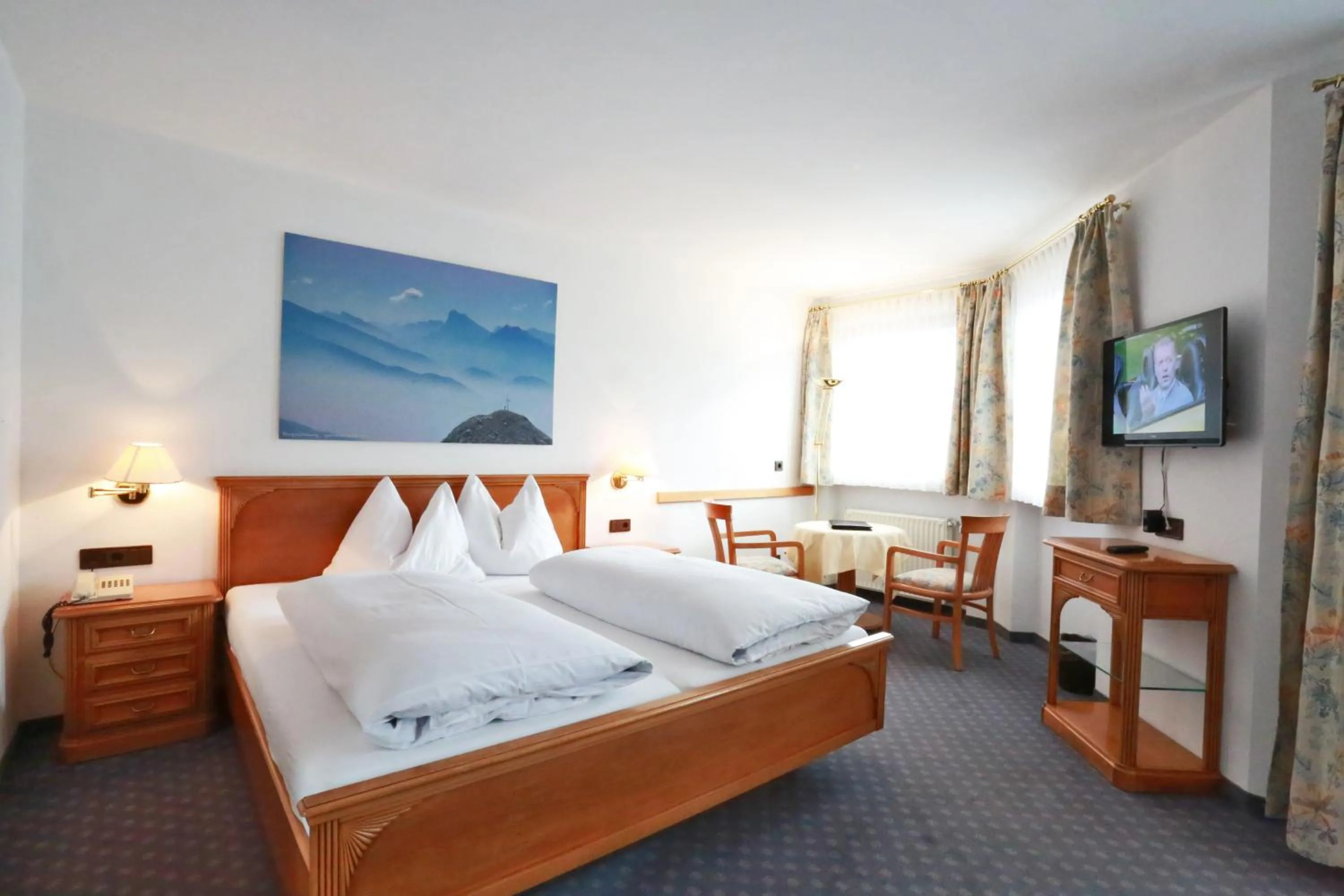 Photo of the whole room, Bed in Hotel Ploseblick
