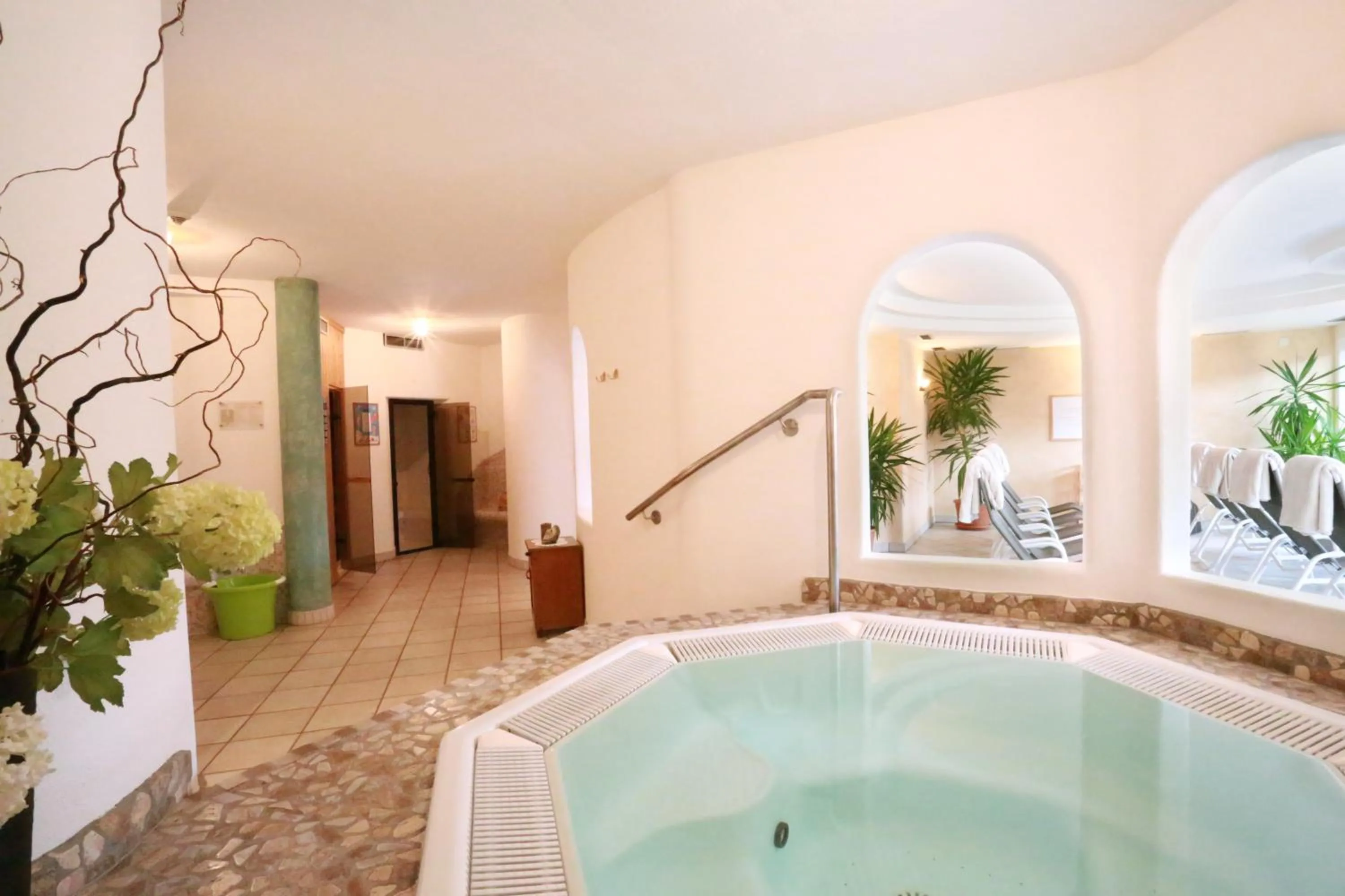 Hot Tub in Hotel Ploseblick