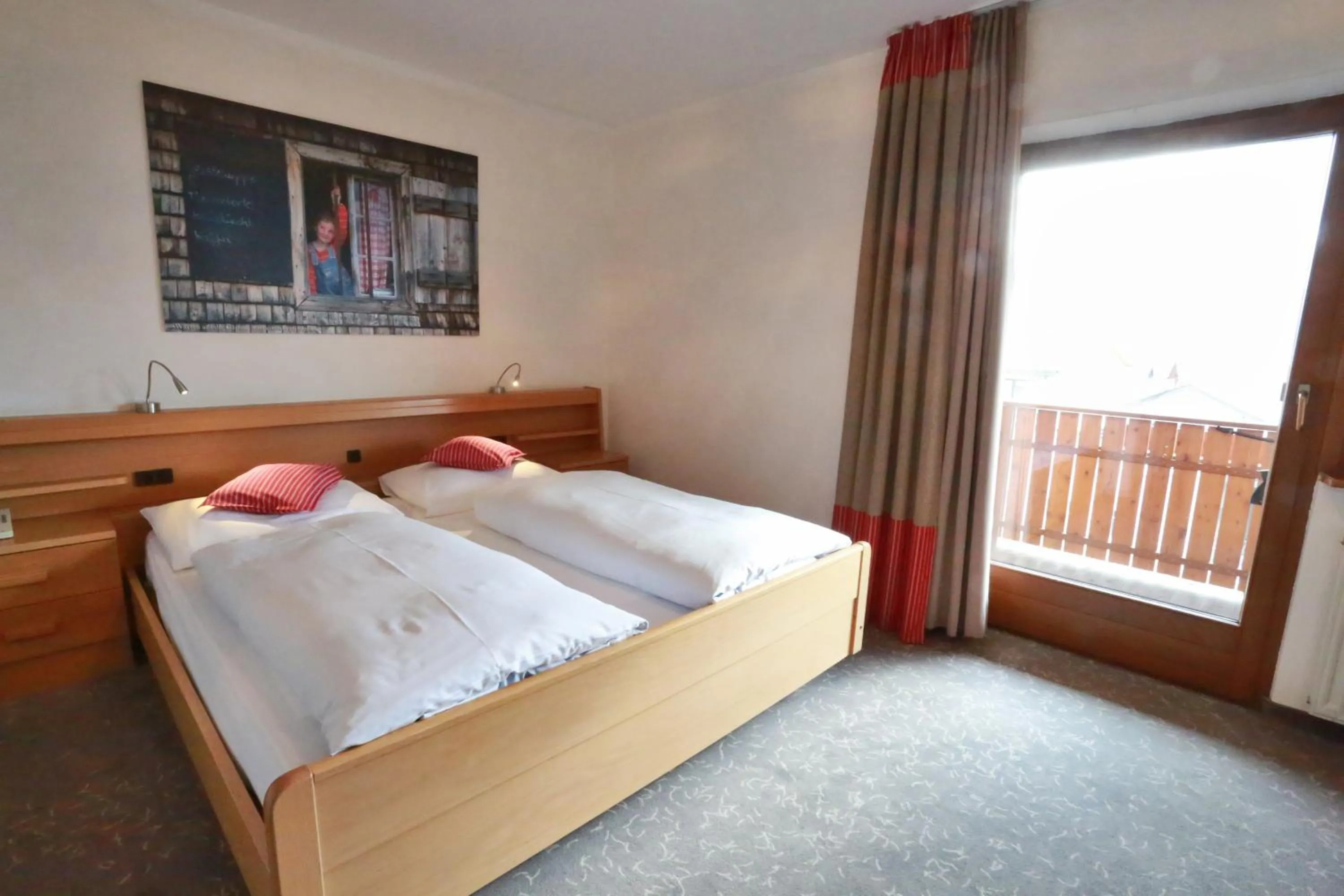 Photo of the whole room, Bed in Hotel Ploseblick
