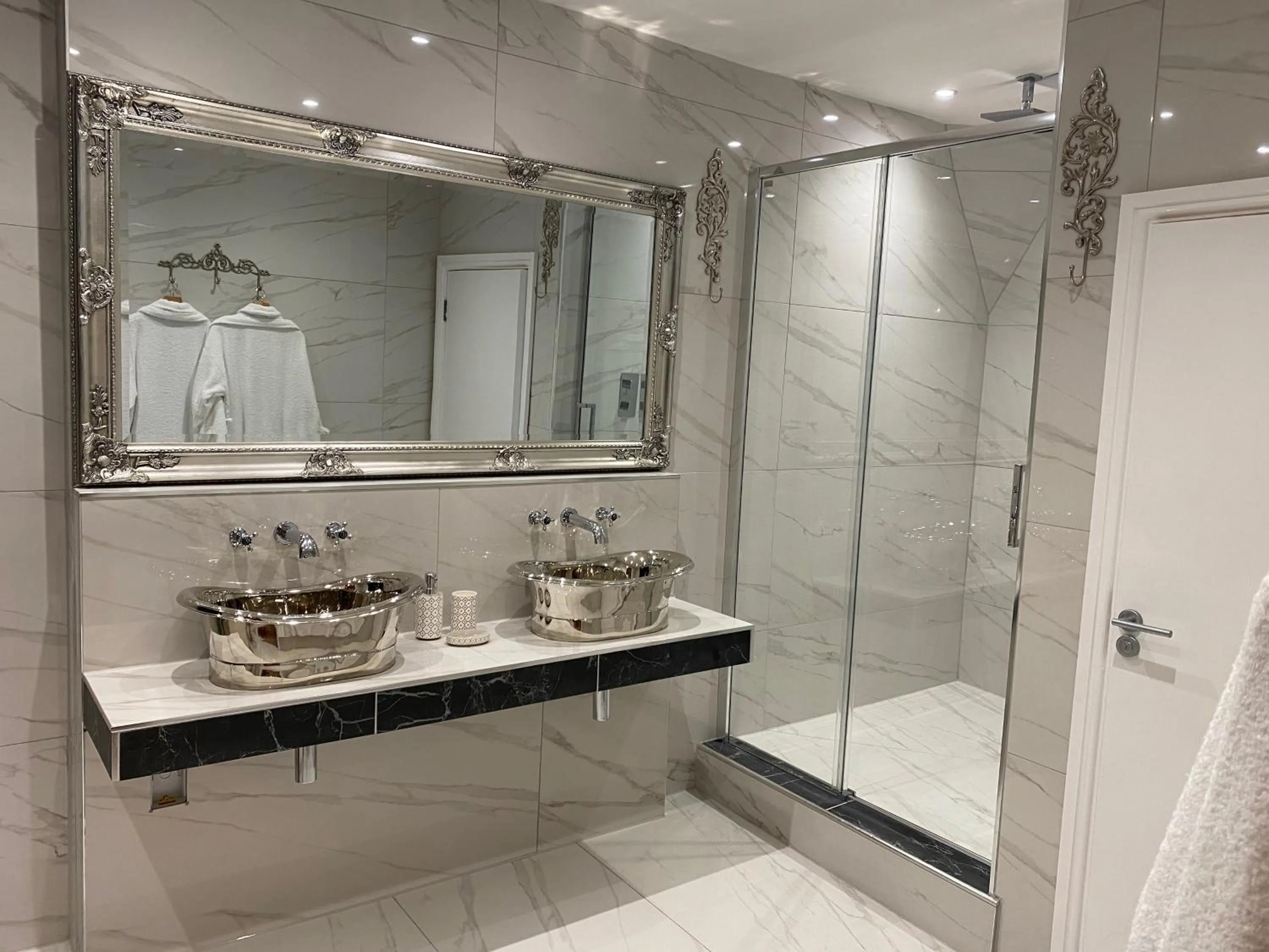 Shower in Croydon Hall