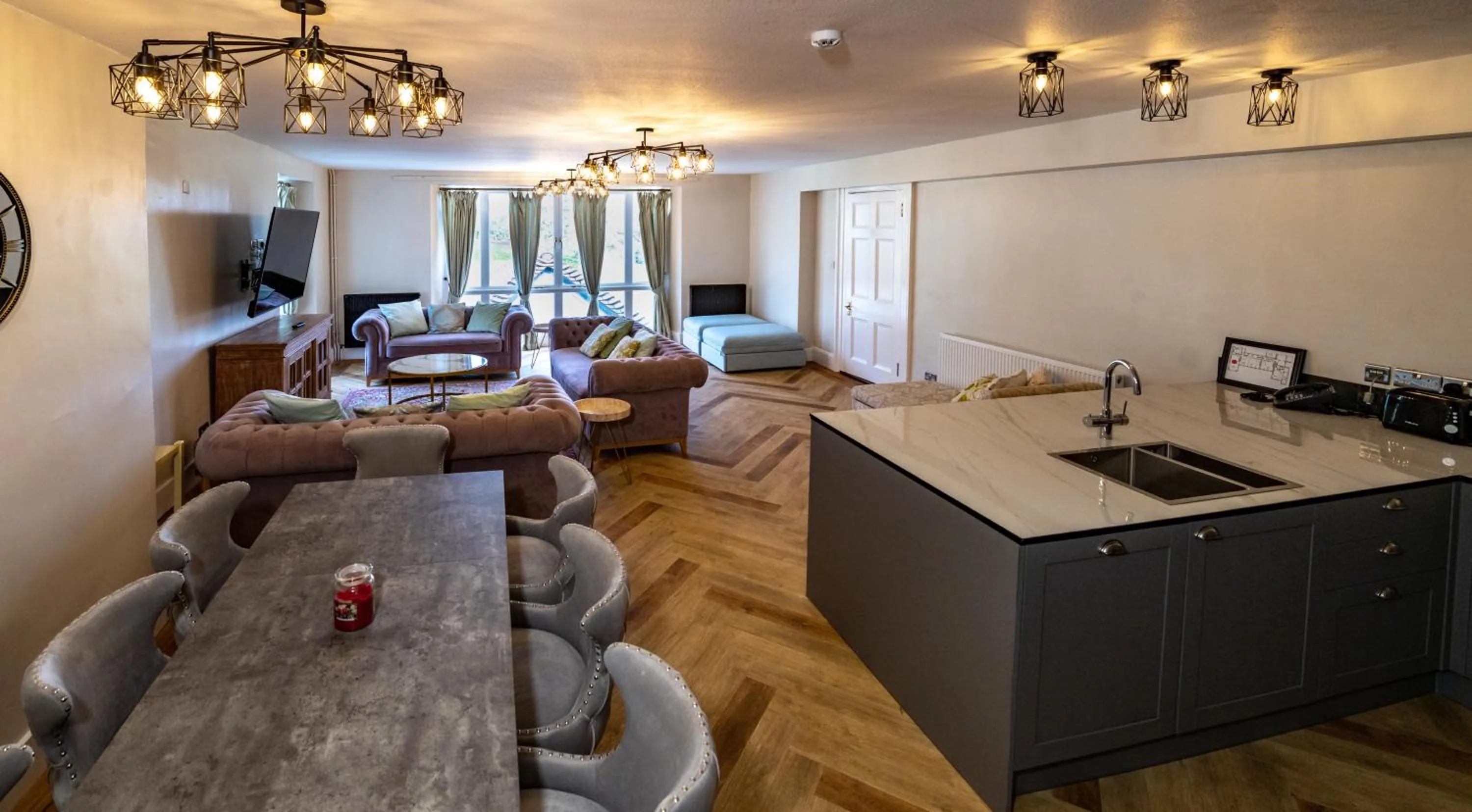 TV and multimedia in Croydon Hall