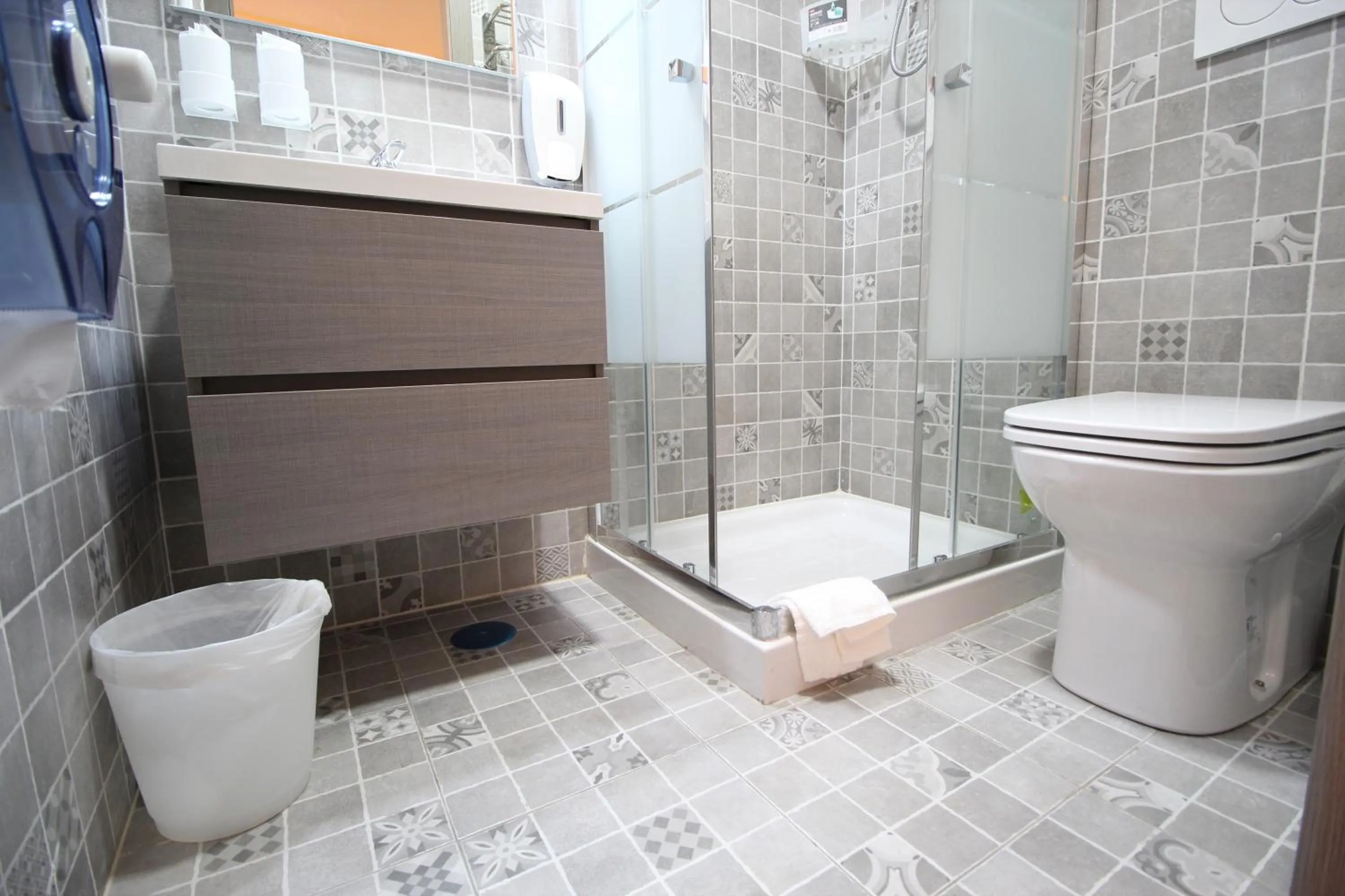 Shower in Quest House Lihong