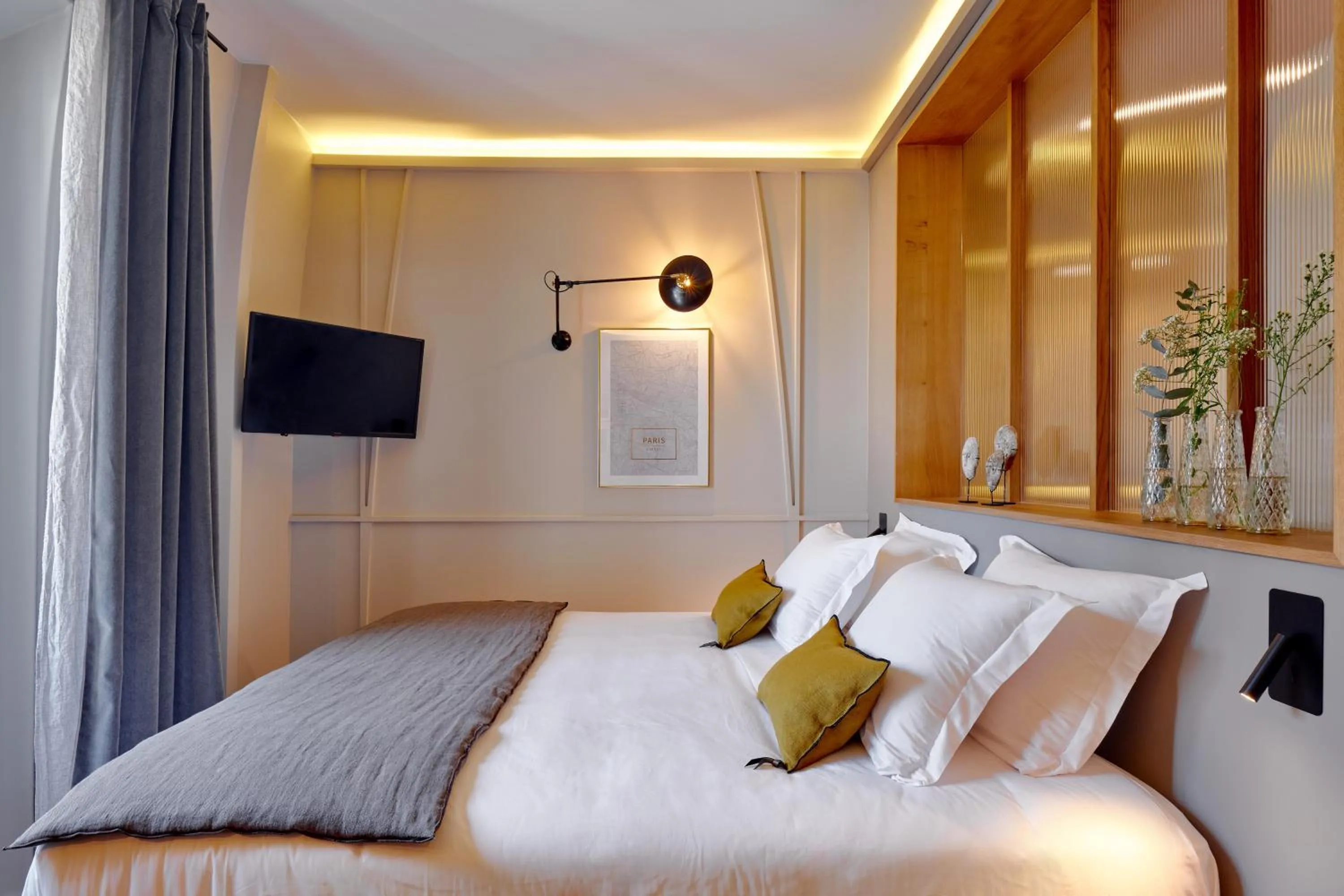 Bed in Tinah Paris, Réaumur - Montorgeuil