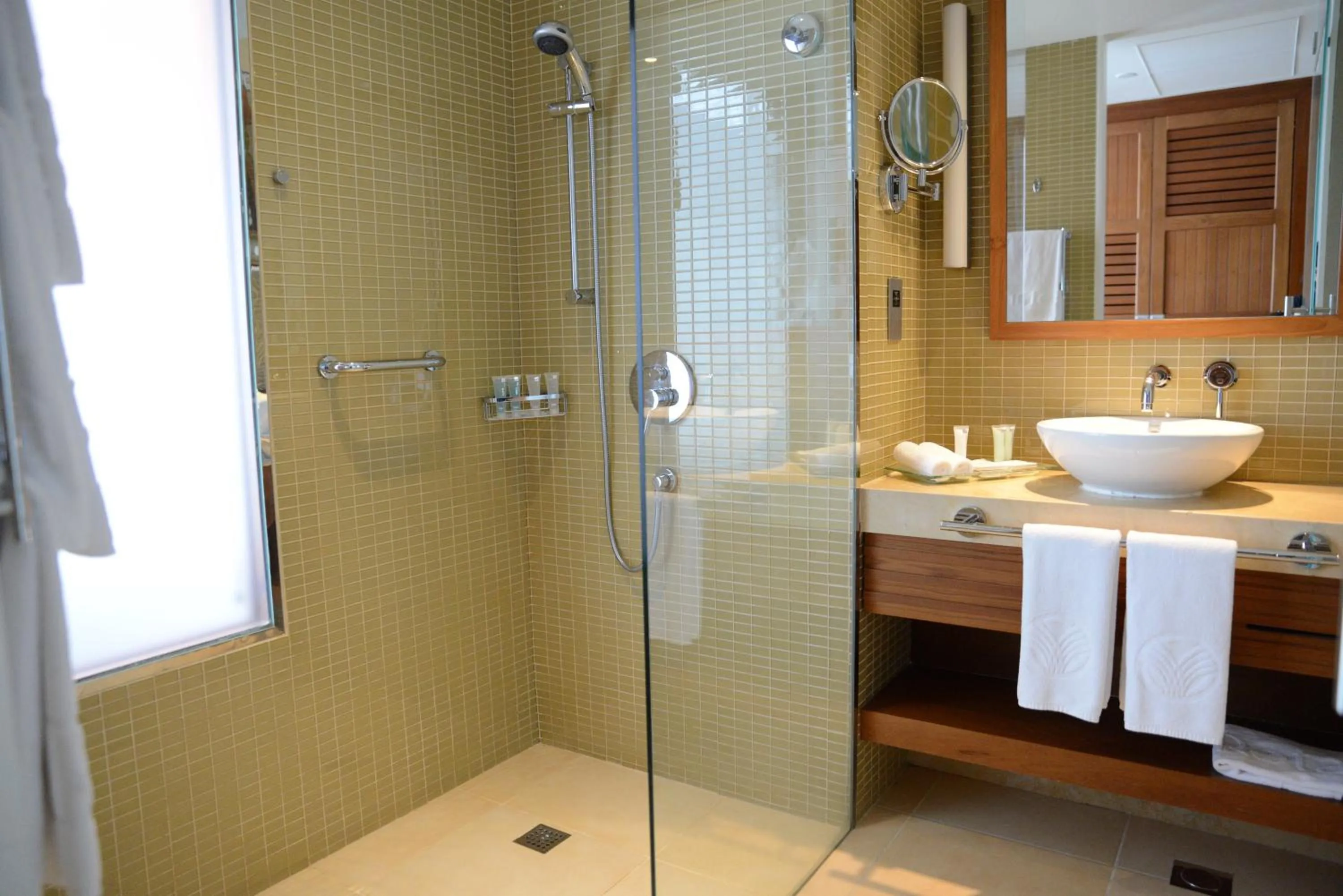 Bathroom in Yas Island Rotana Abu Dhabi