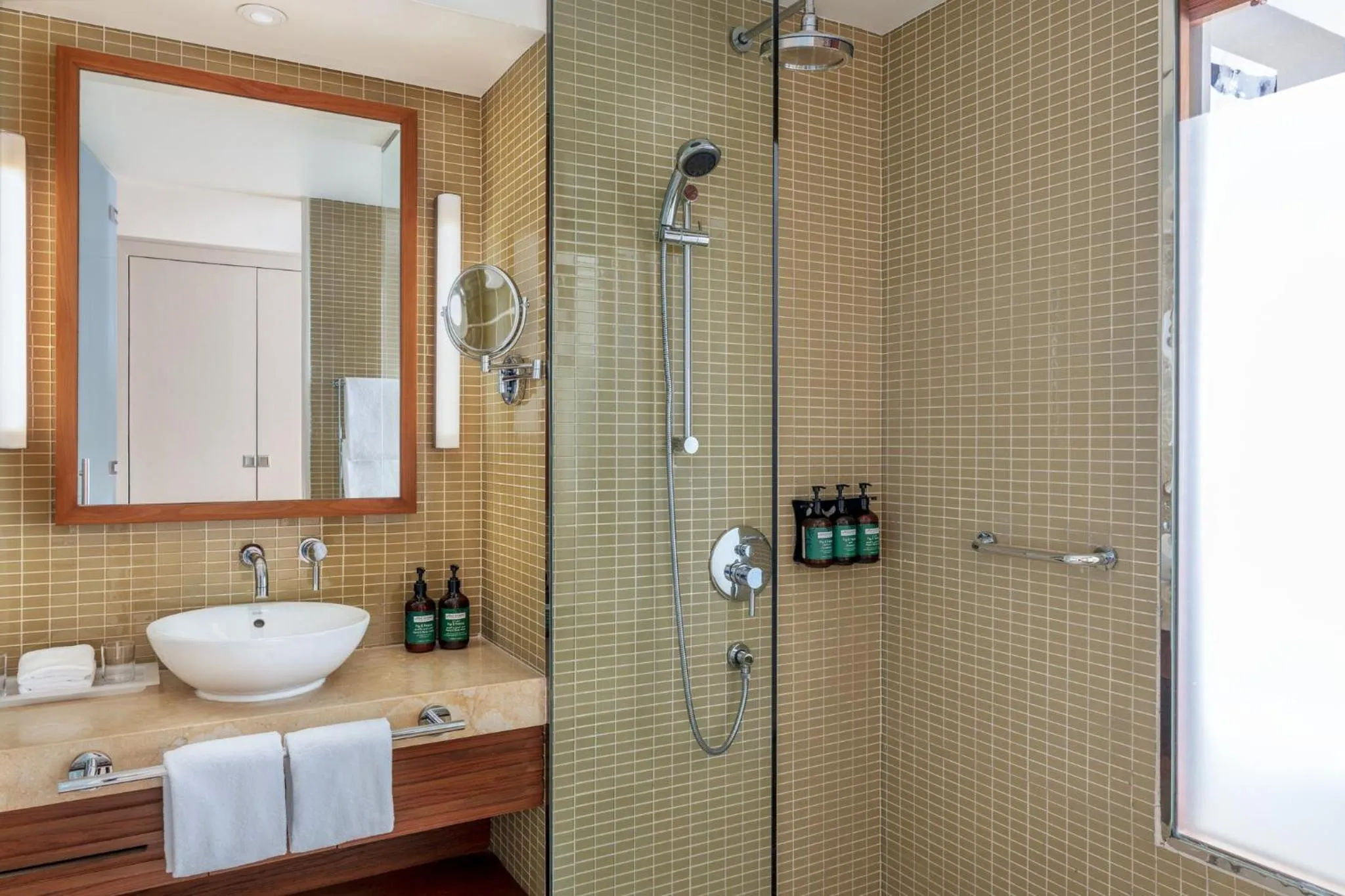 Bathroom in Yas Plaza Marina by IHG