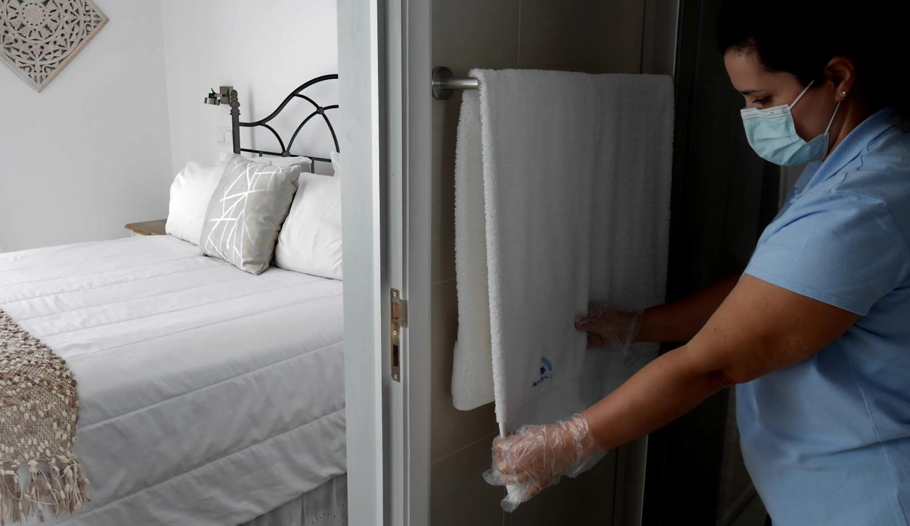 Bathroom, Bed in Garoupas Inn