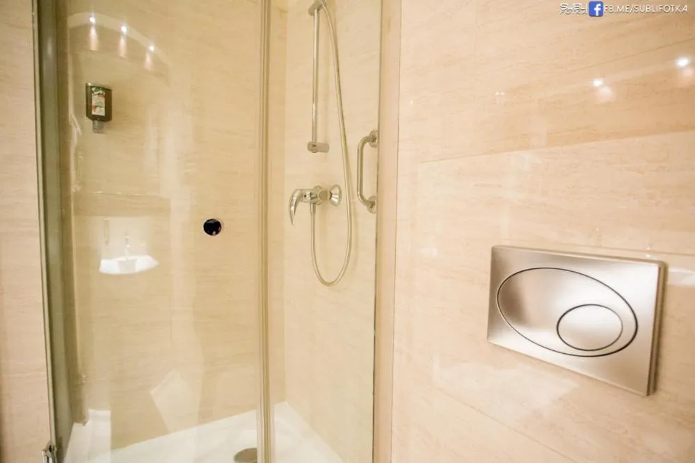 Shower in Hotel Lubicz