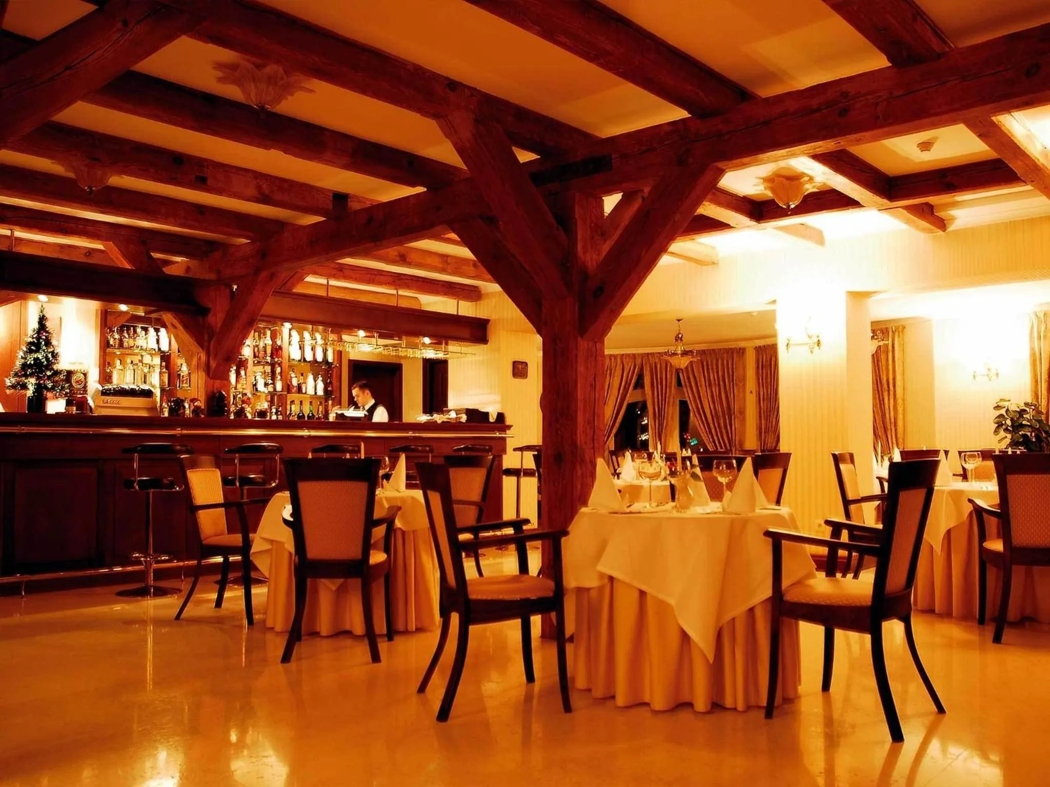 Restaurant/places to eat in Hotel Lubicz