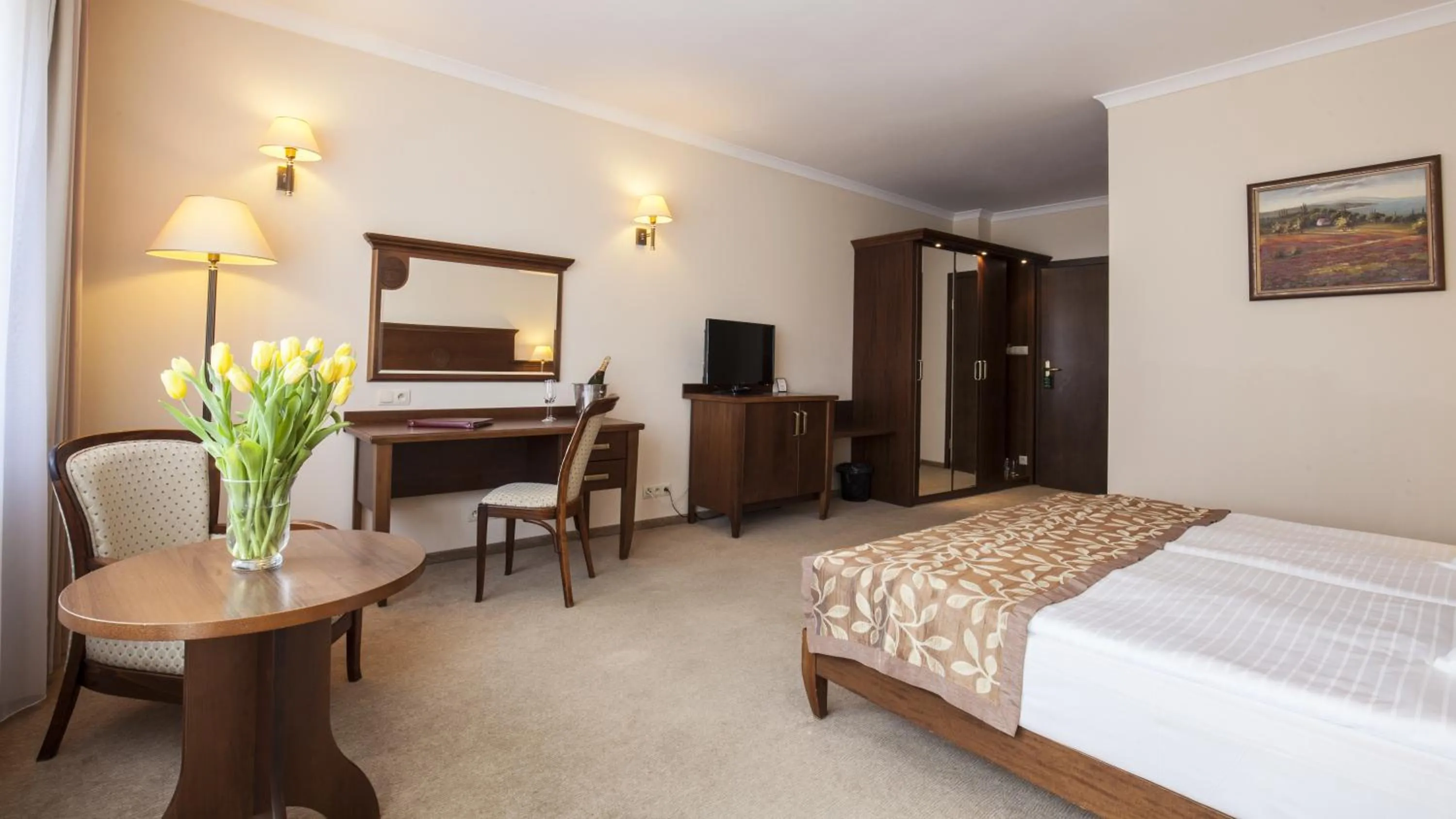 Photo of the whole room, Bed in Hotel Lubicz