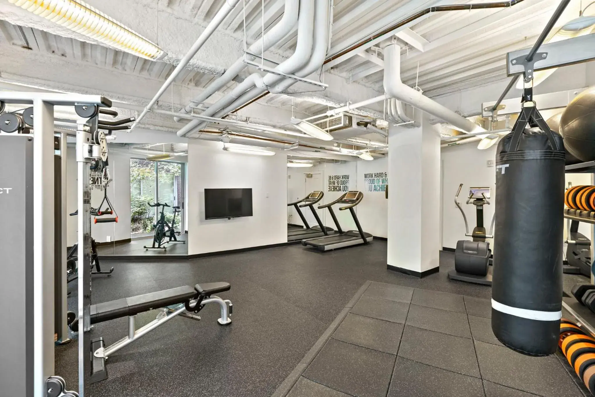 Fitness centre/facilities in Placemakr Dupont Circle Fitness centre/facilities in Placemakr Dupont Circle