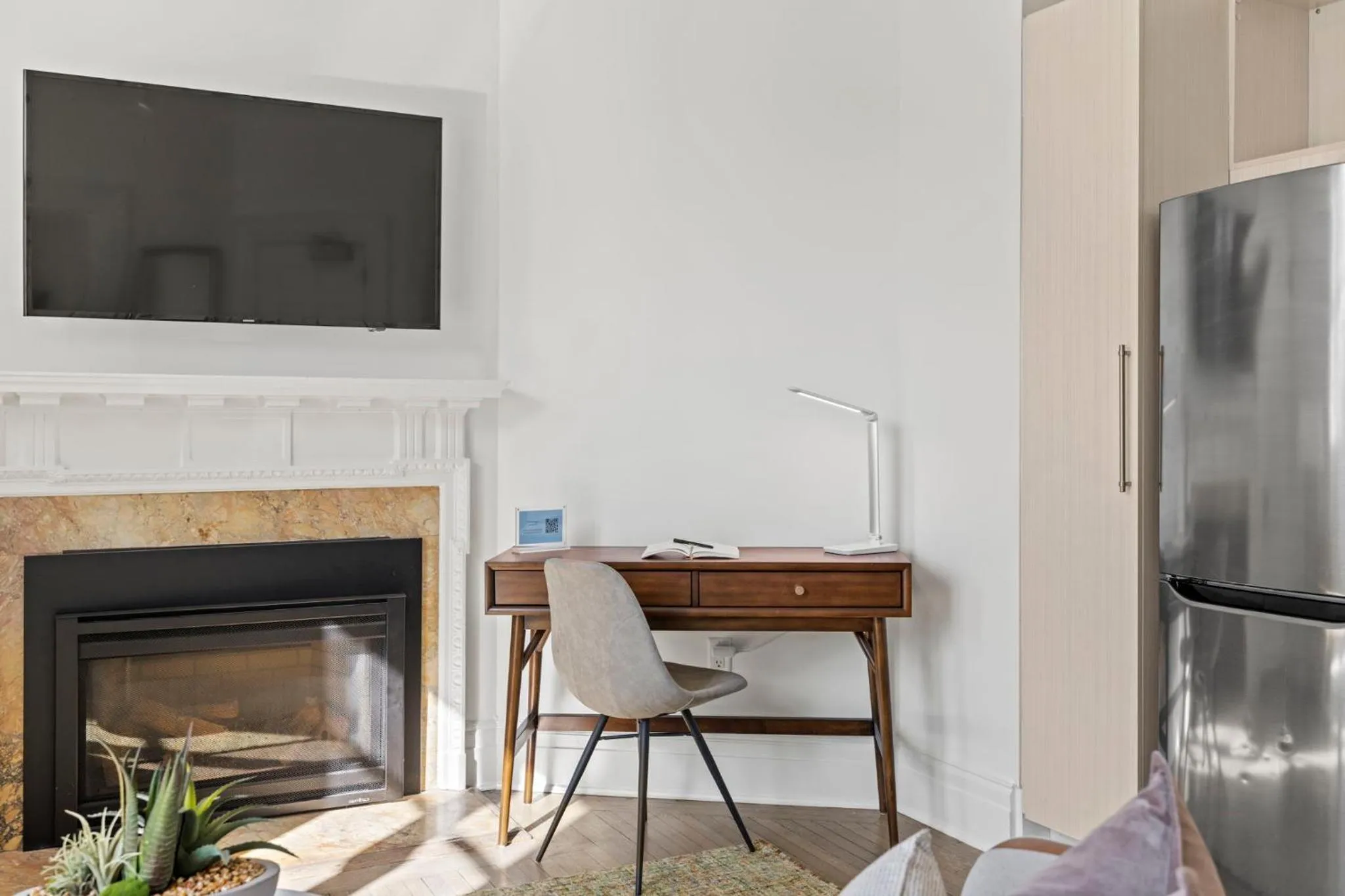 TV and multimedia in Placemakr Dupont Circle