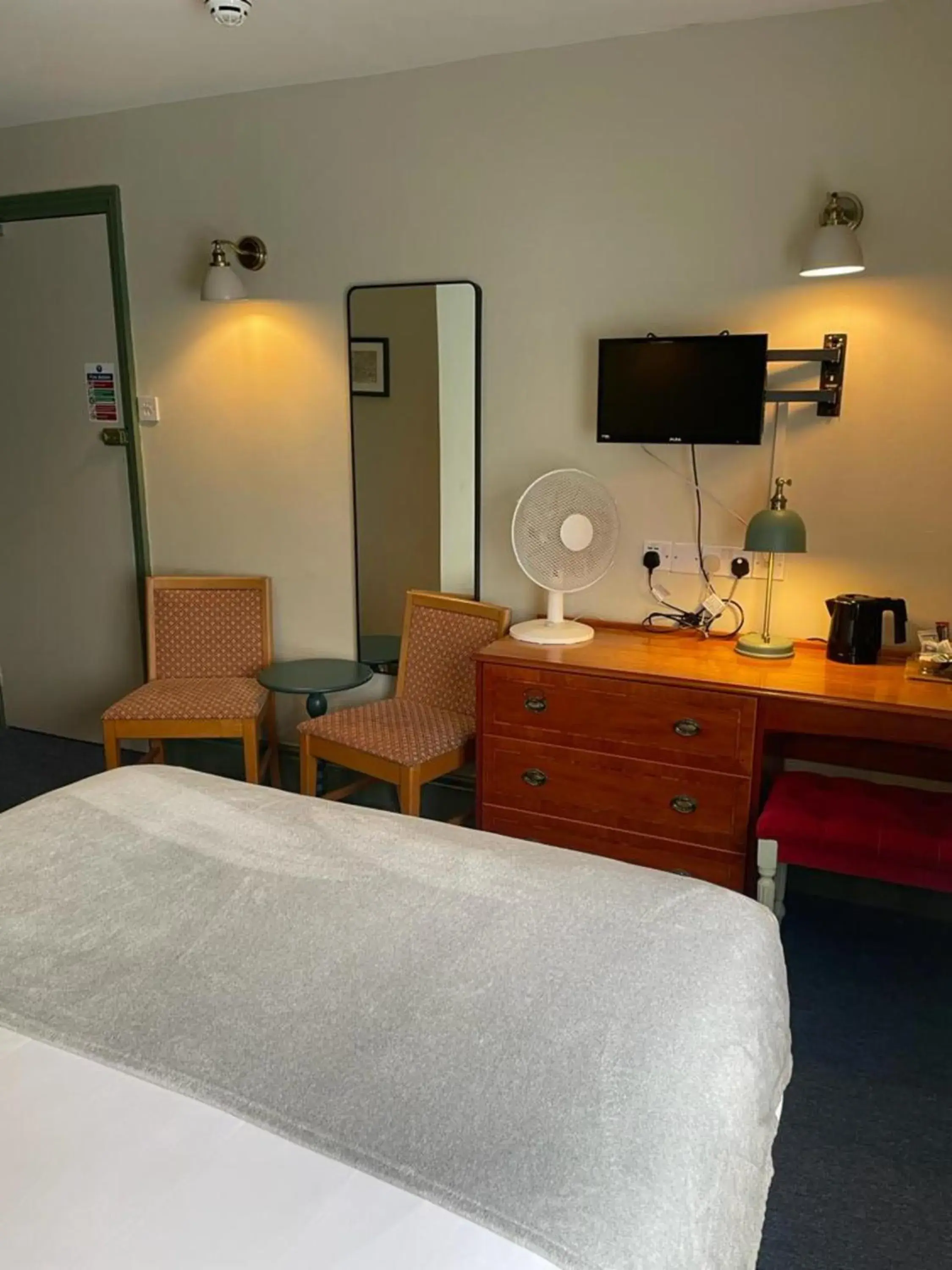 Bedroom, Bed in OYO No 3 Bedroom, Bed in OYO No 3