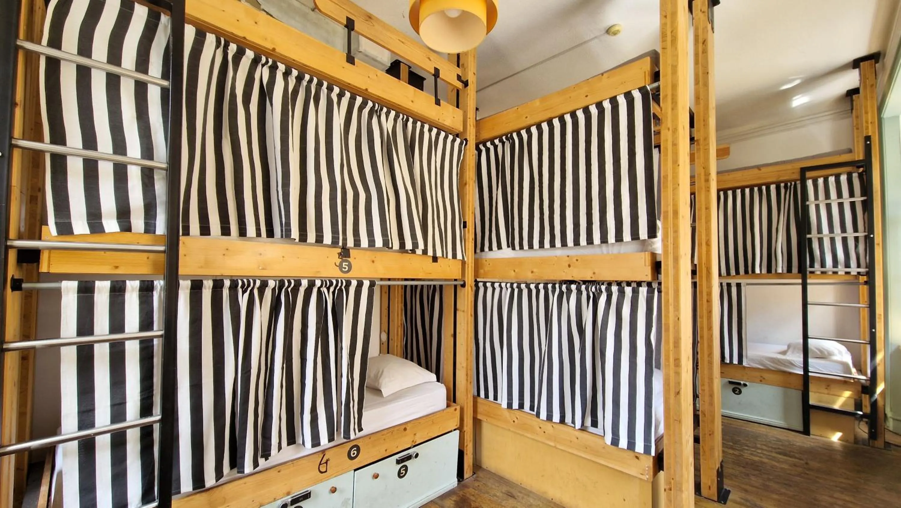 bunk bed, Bed in Rossio Hostel