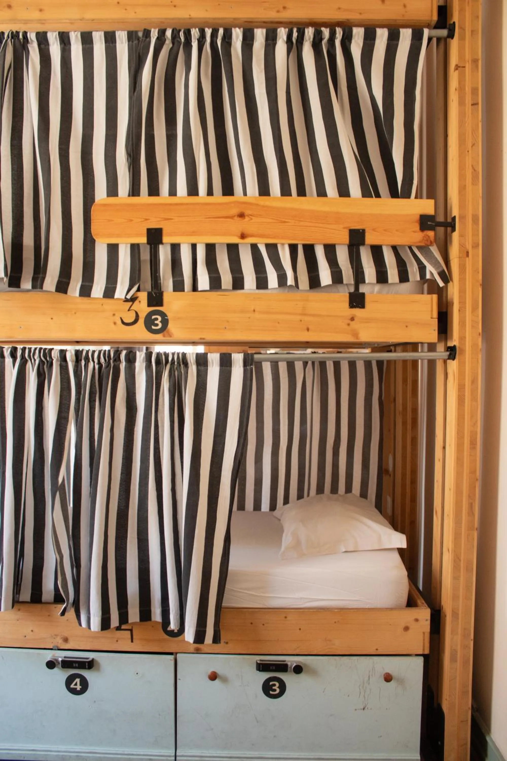 bunk bed, Bed in Rossio Hostel