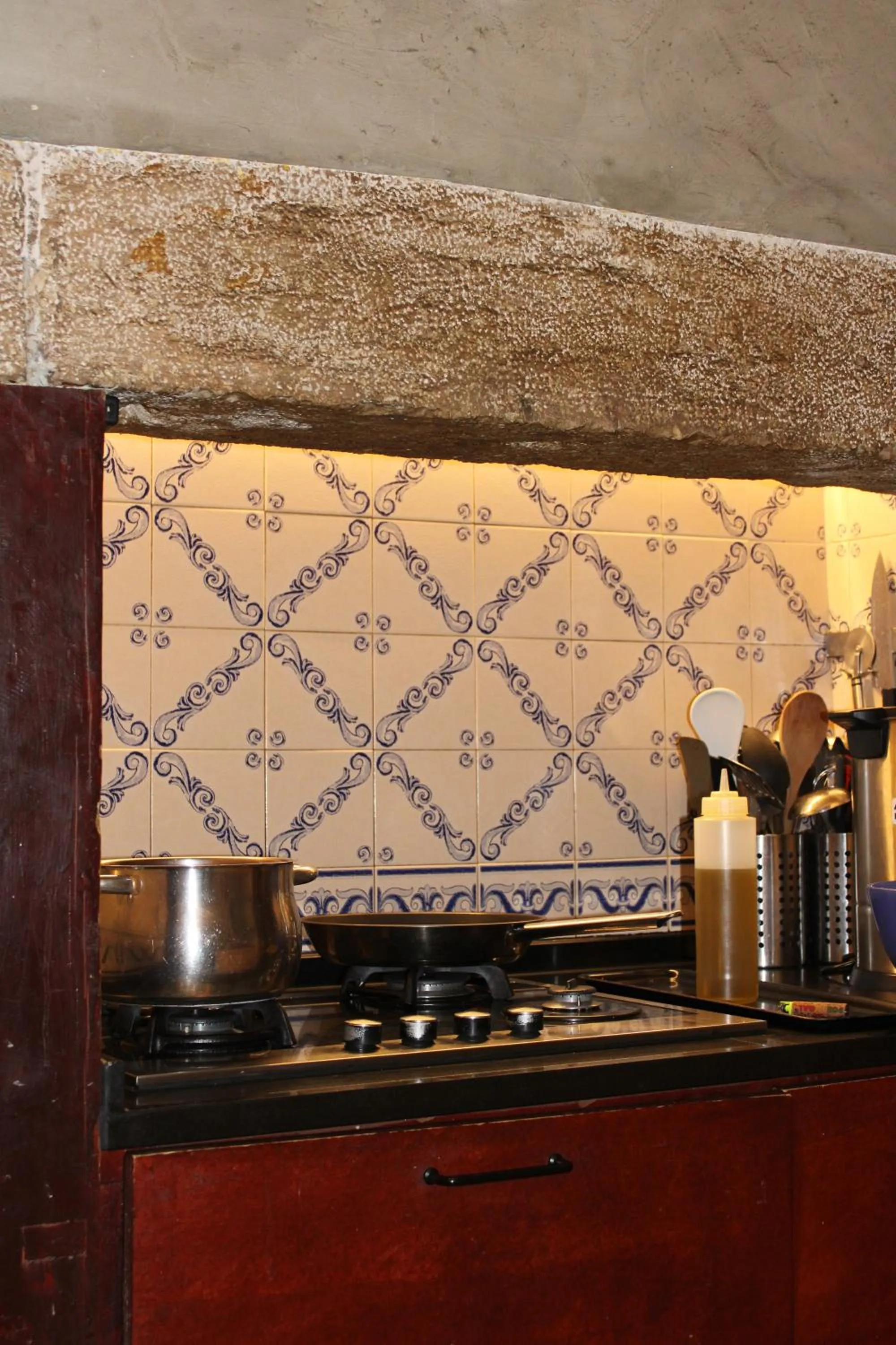 Kitchen or kitchenette in Rossio Hostel