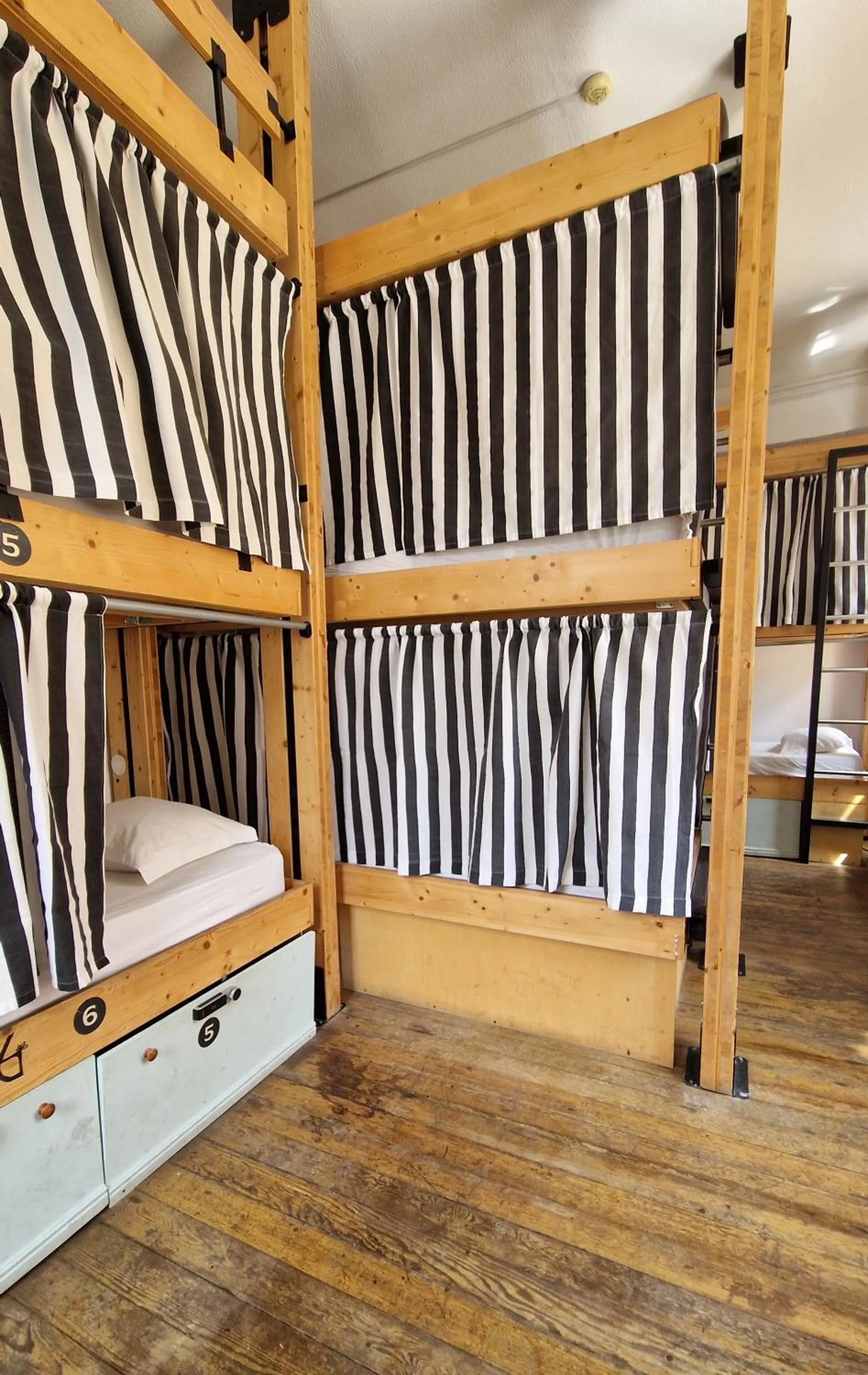 bunk bed, Bed in Rossio Hostel