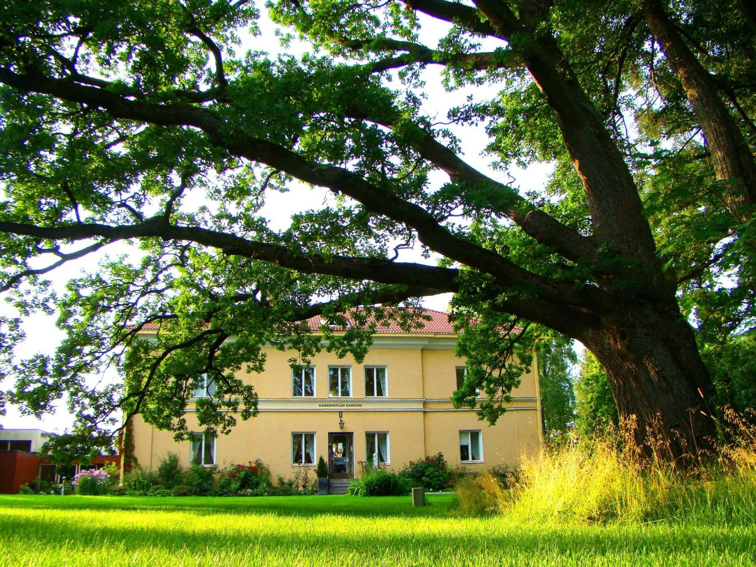 Property building in Hämeenkylän Kartano