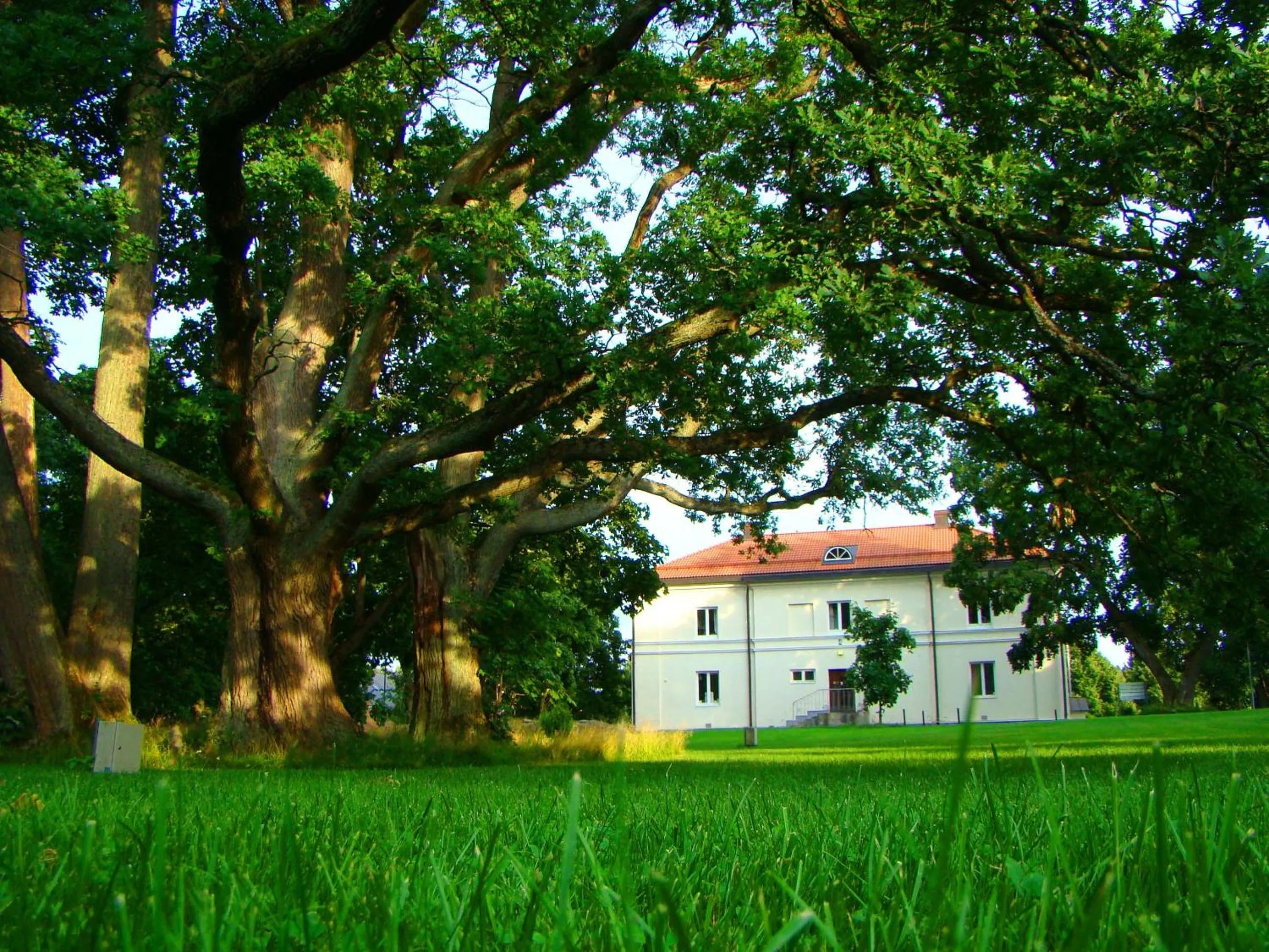 Facade/entrance in Hämeenkylän Kartano