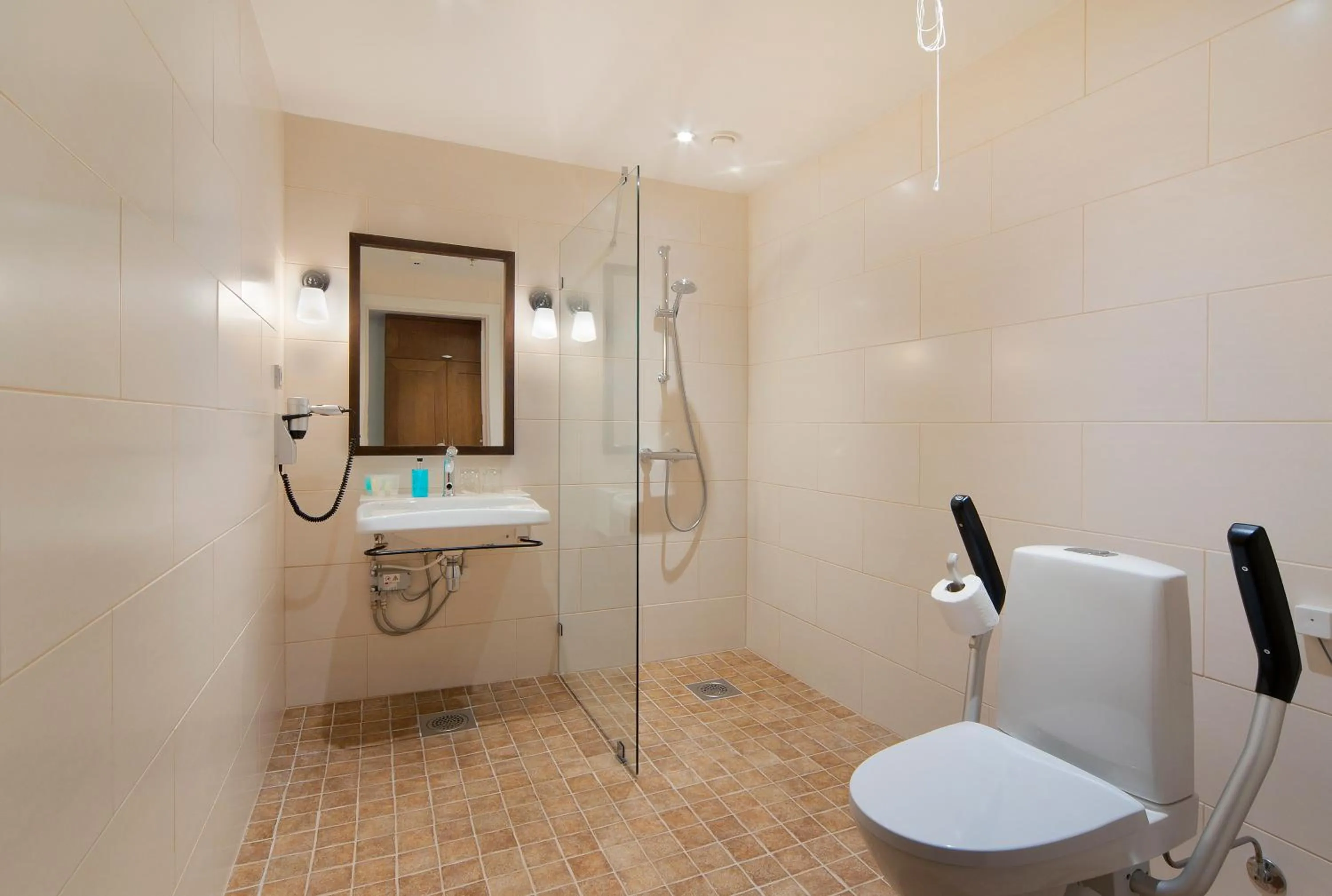 Bathroom in Hämeenkylän Kartano