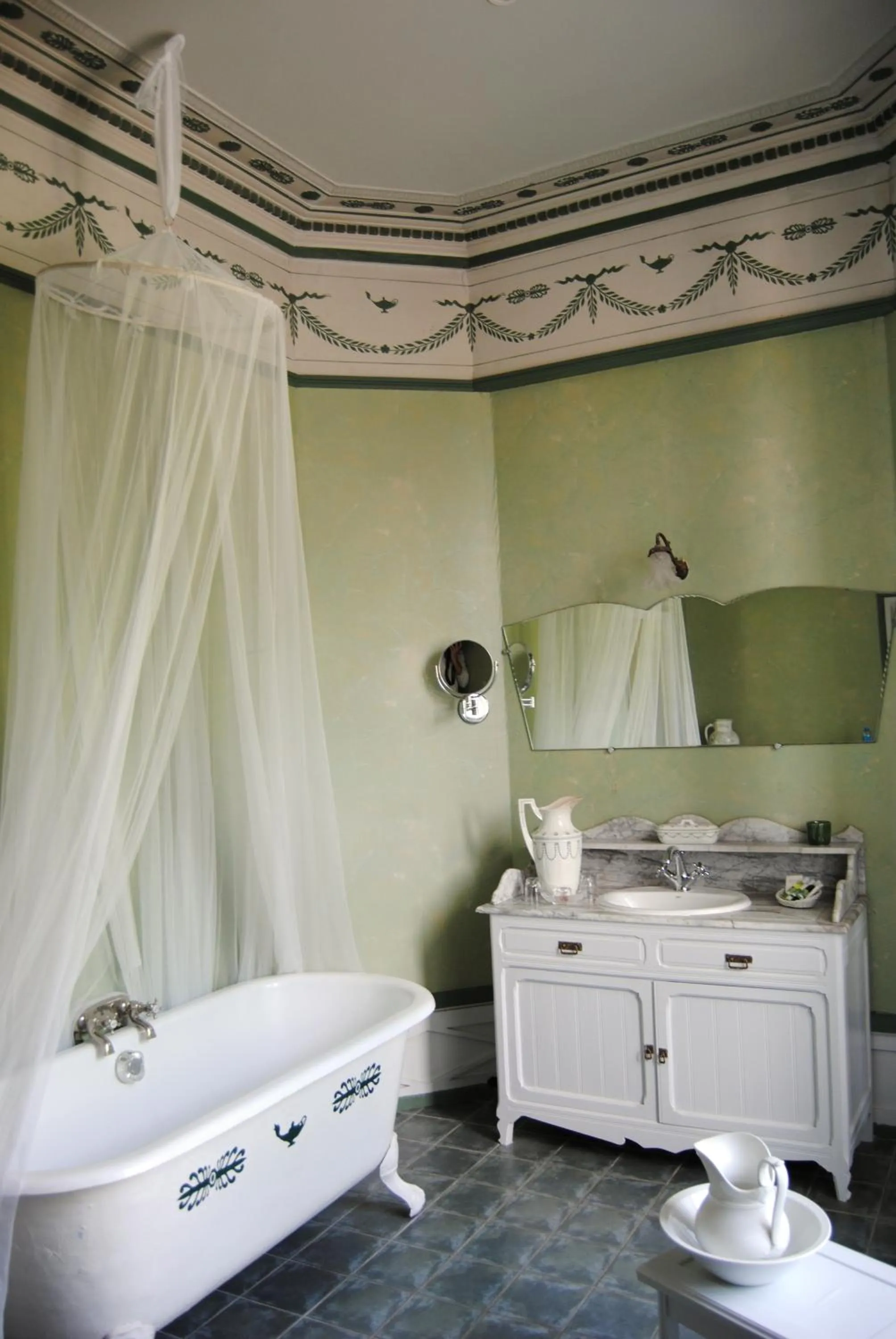 Bathroom in Château d'Urtubie