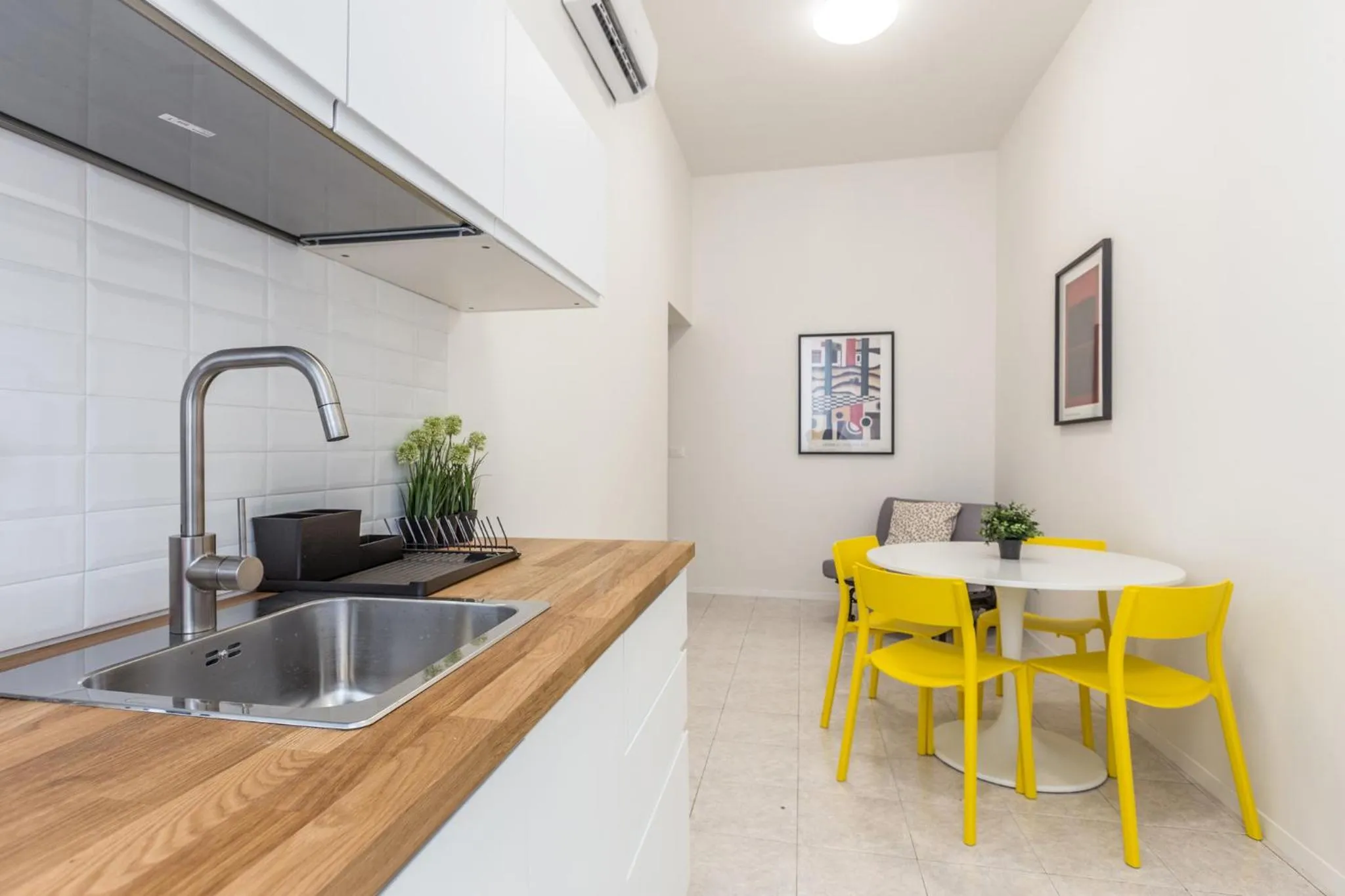 Marilyn The Place Apartments