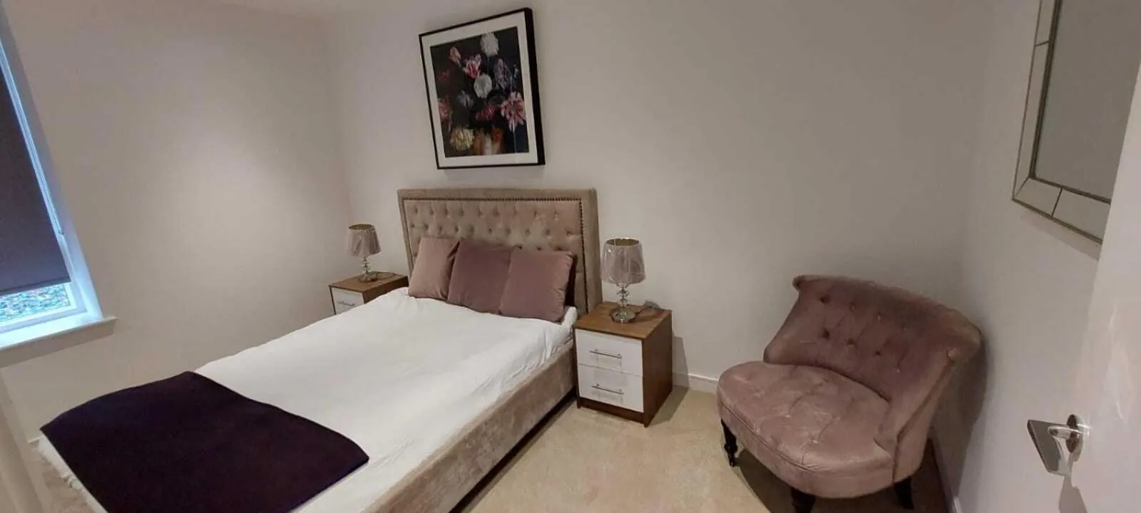 Bedroom, Bed in 2 Bed Property Close to Heathrow Airport