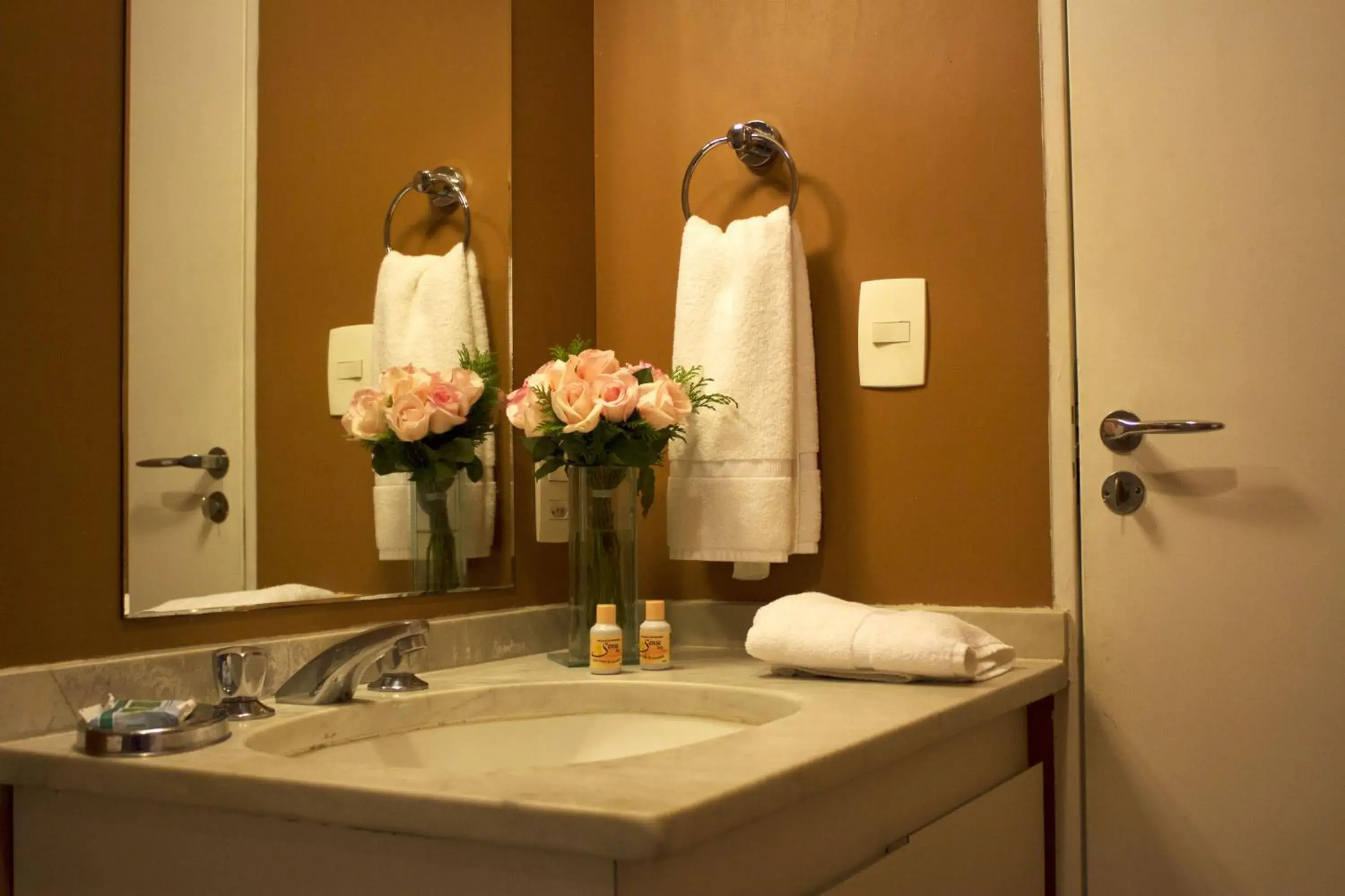 Two-Bedroom Apartment in Alameda Apart Hotel Two-Bedroom Apartment in Alameda Apart Hotel