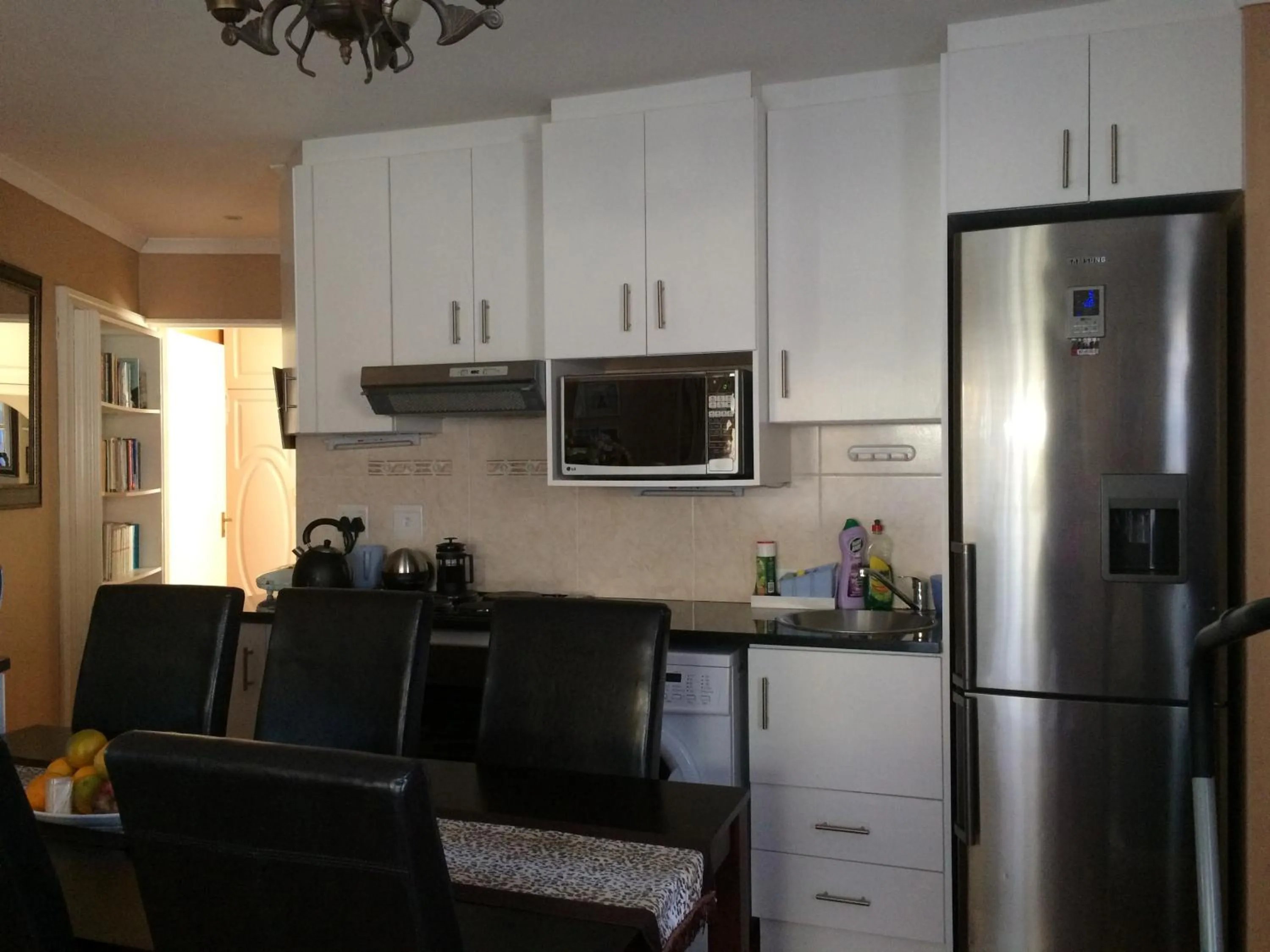 Kitchen or kitchenette in Onyx on Sycamore