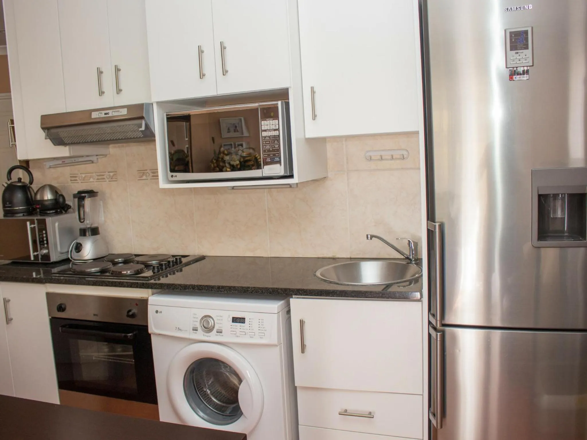 Coffee/tea facilities in Onyx on Sycamore