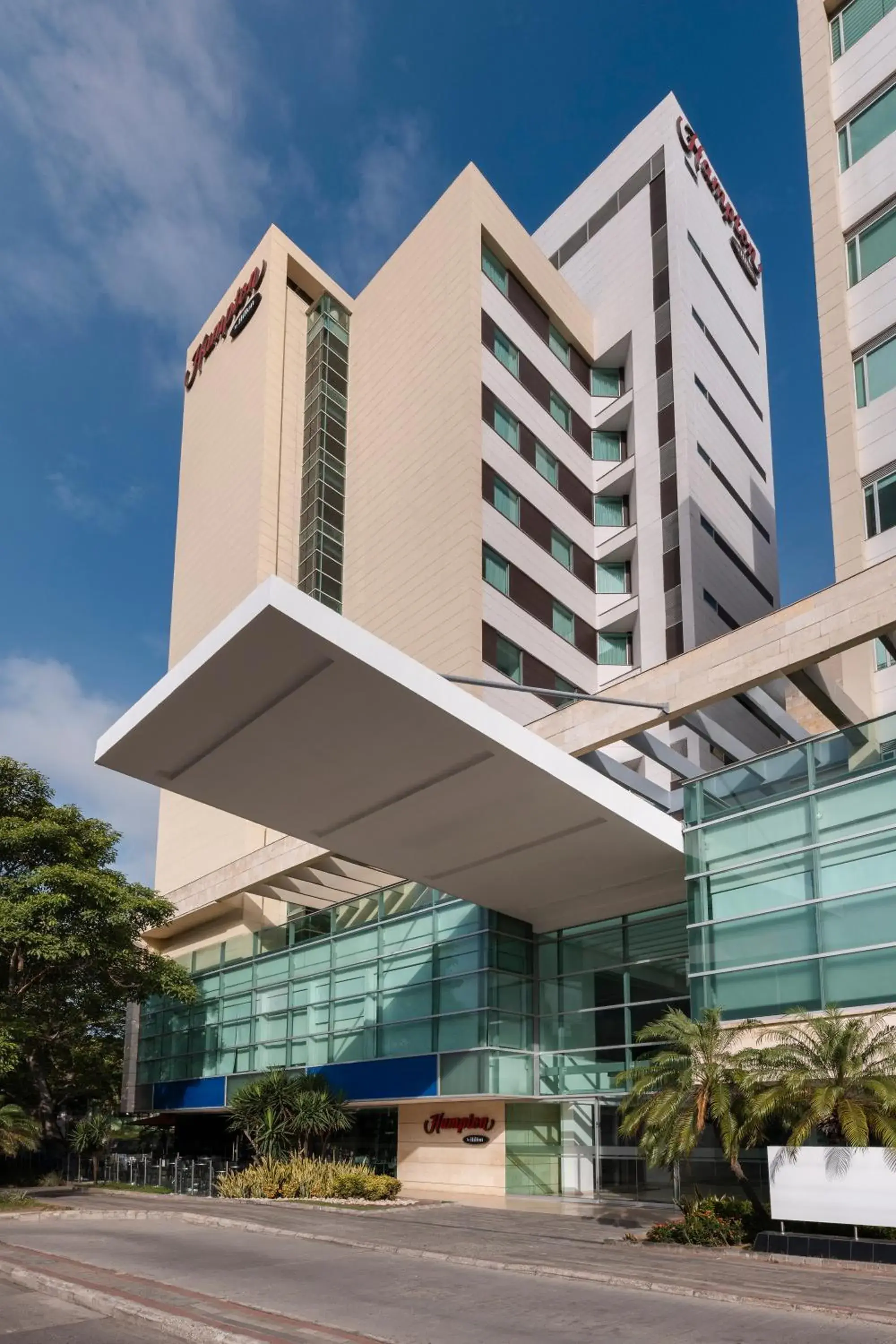 Facade/entrance in Hampton by Hilton Barranquilla Facade/entrance in Hampton by Hilton Barranquilla