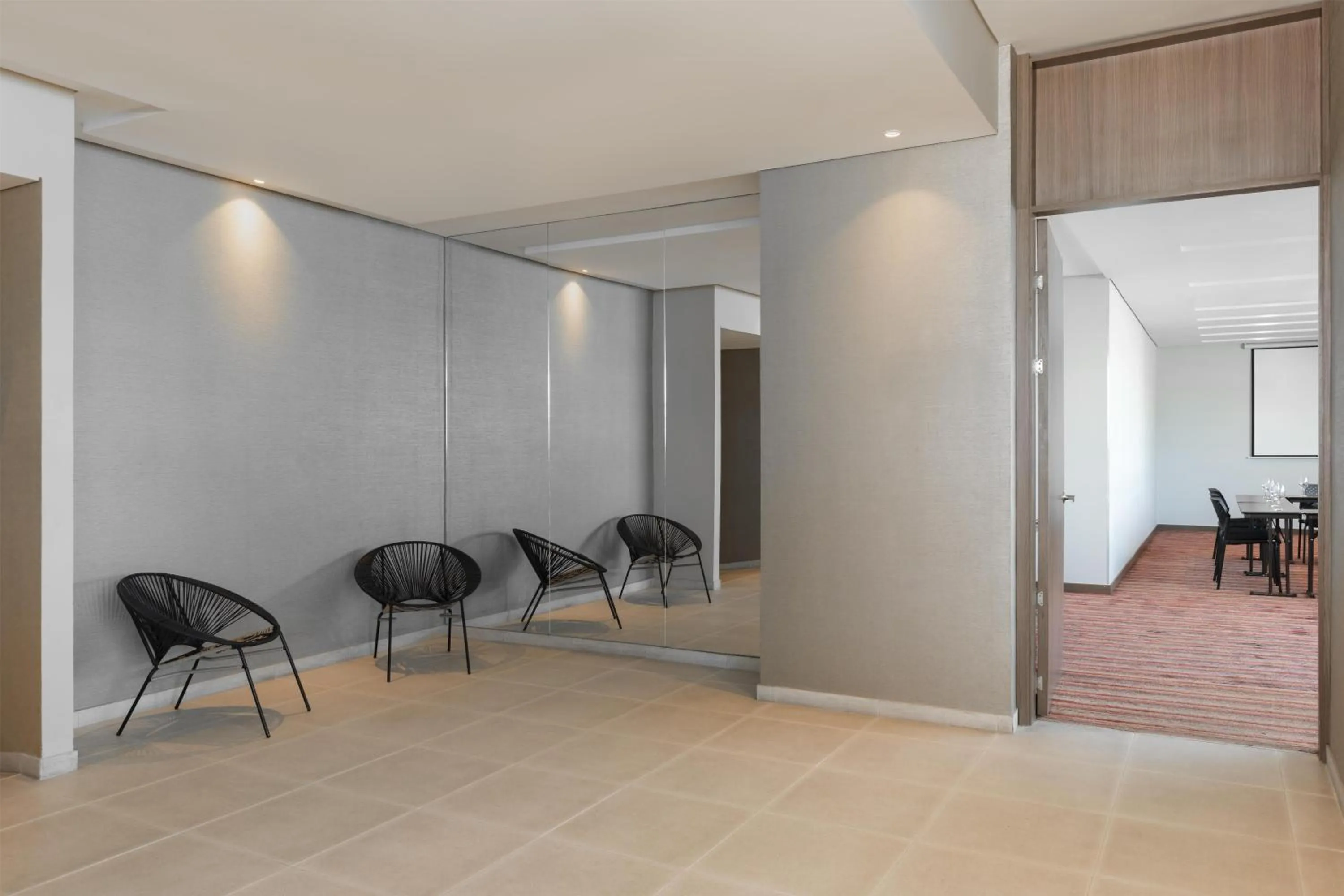 Meeting/conference room in Hampton by Hilton Barranquilla