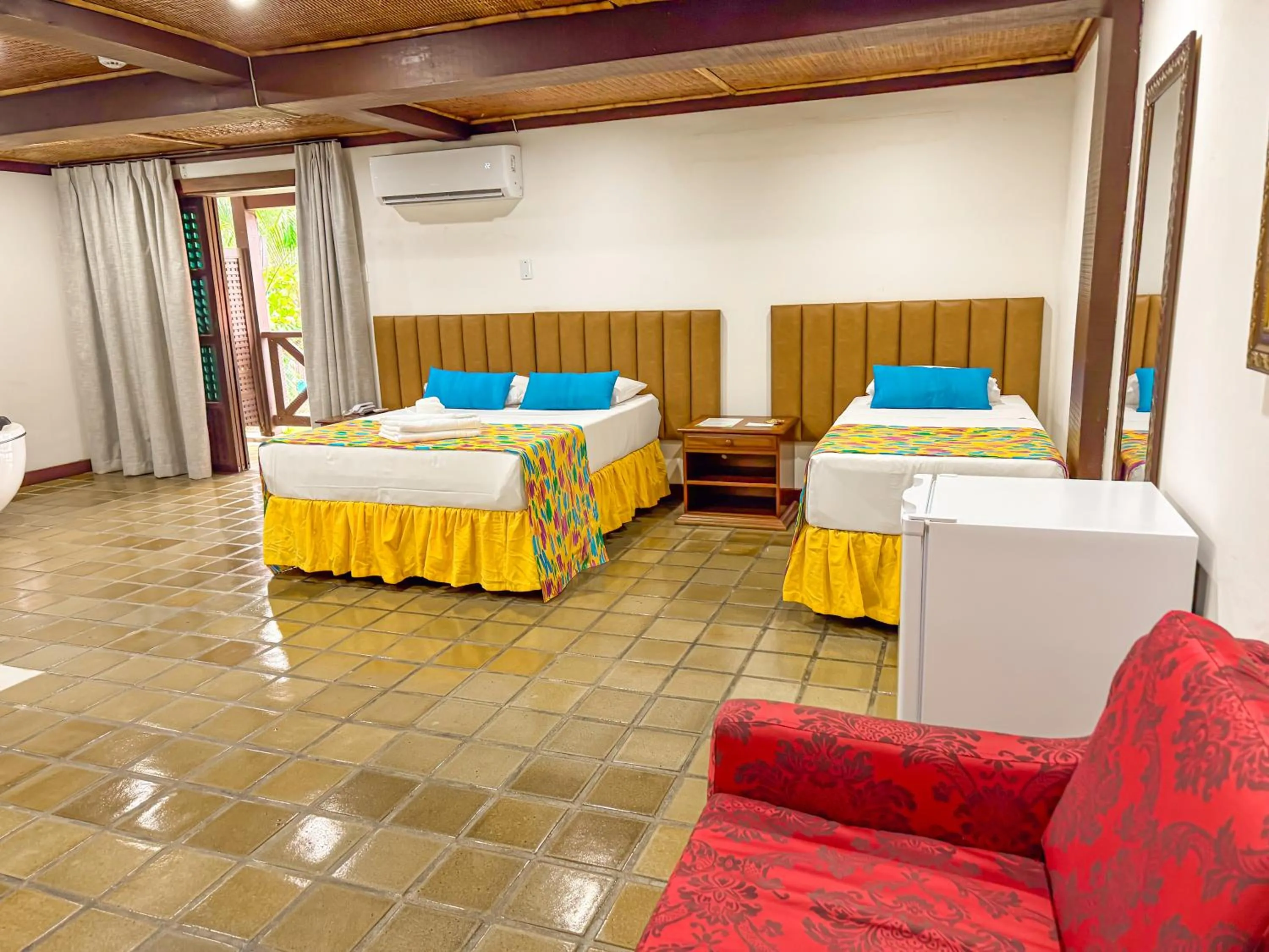 Bedroom, Bed in Hotel Nacional Inn Ubatuba - Praia das Toninhas