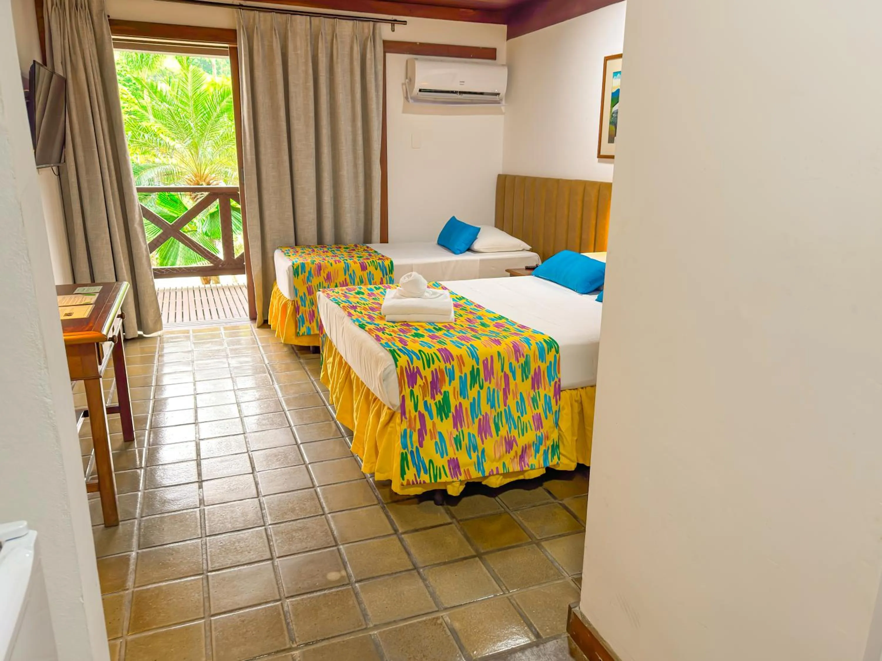 Bedroom, Bed in Hotel Nacional Inn Ubatuba - Praia das Toninhas