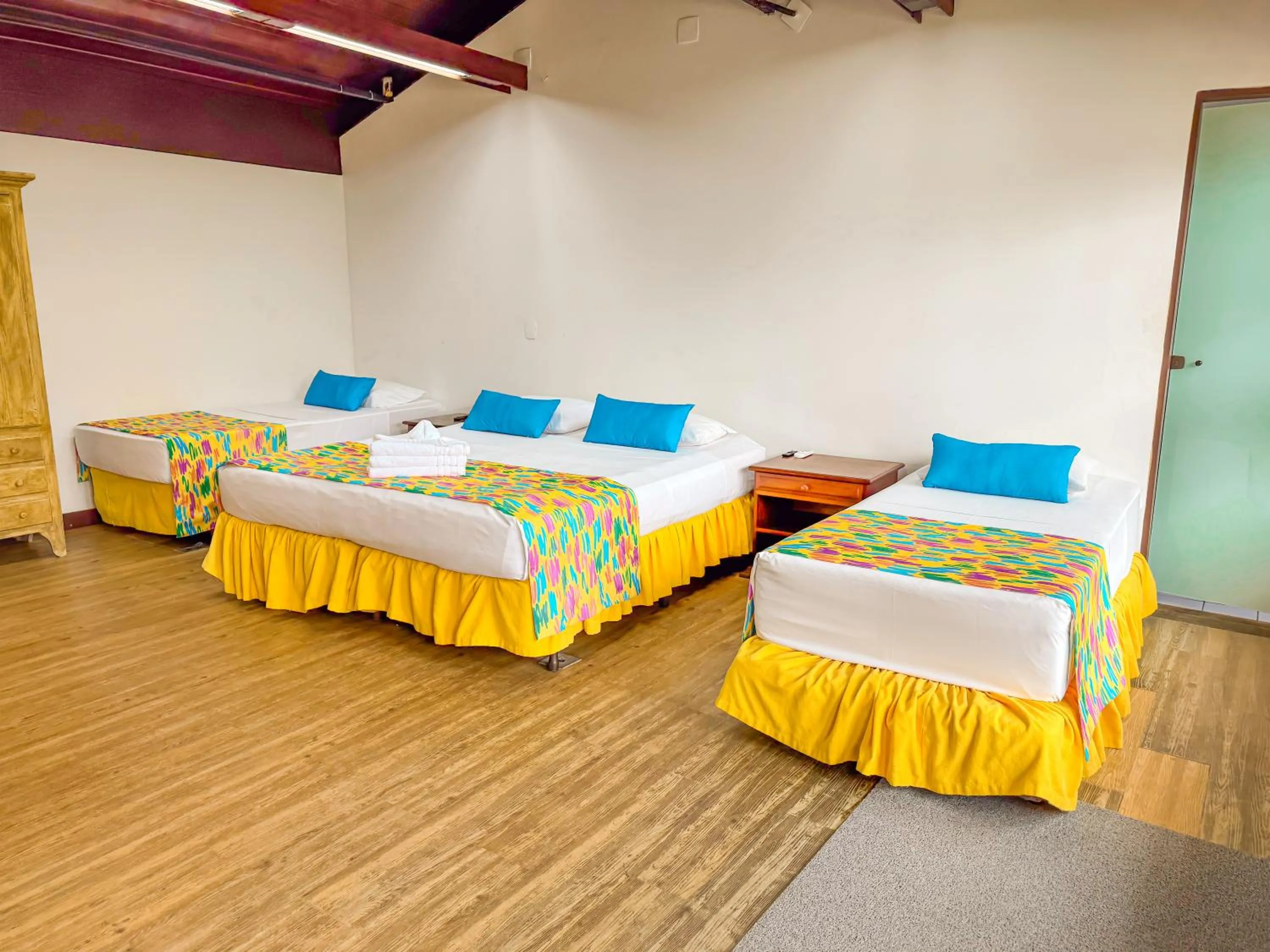 Bedroom, Bed in Hotel Nacional Inn Ubatuba - Praia das Toninhas