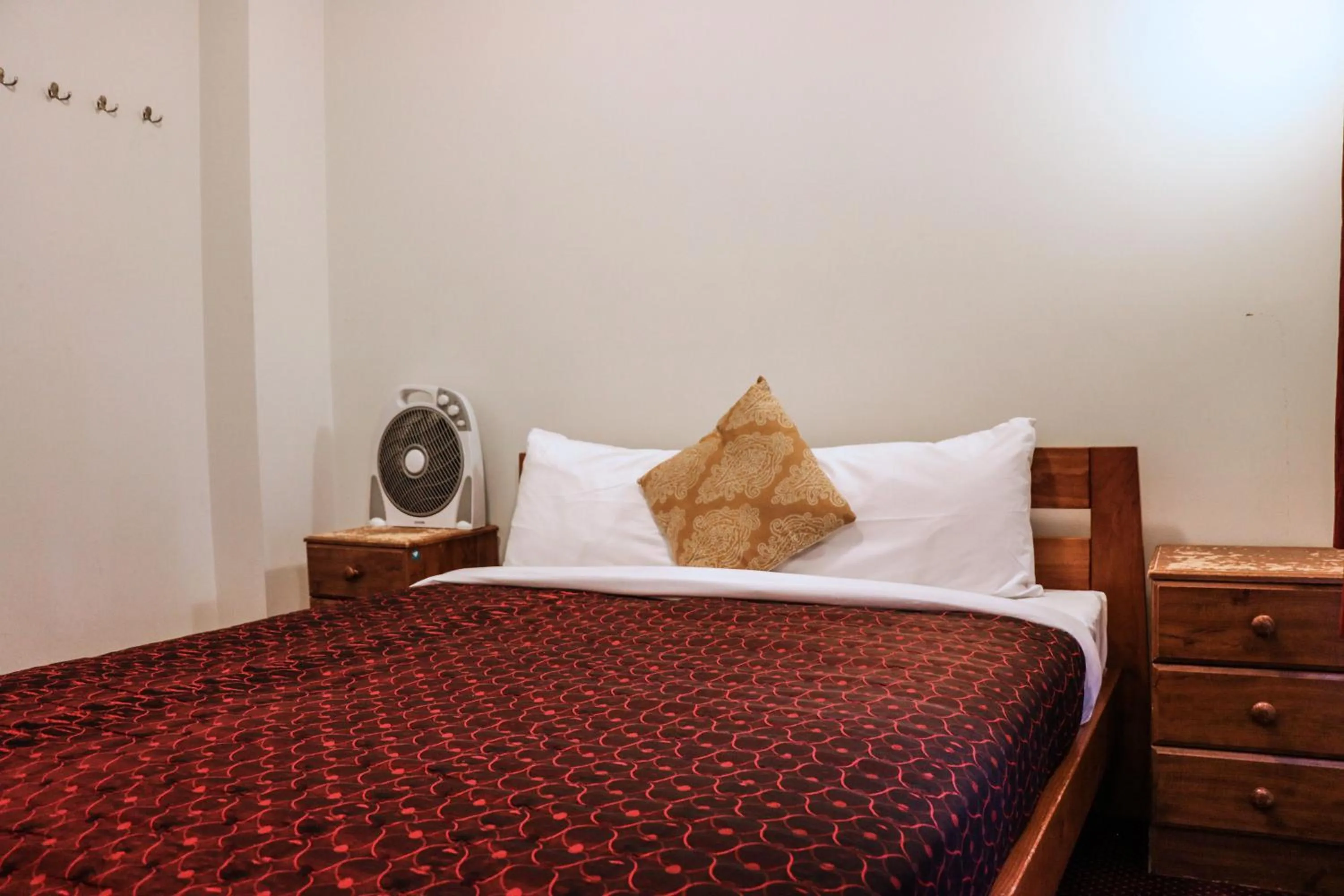 Bed in Lantana Lodge