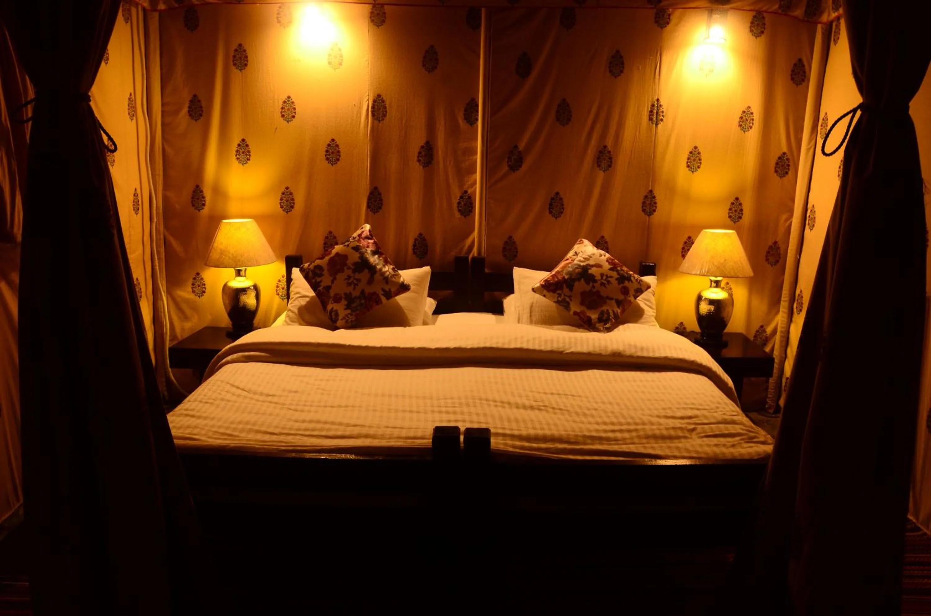 Bed in Lohana Village Resort