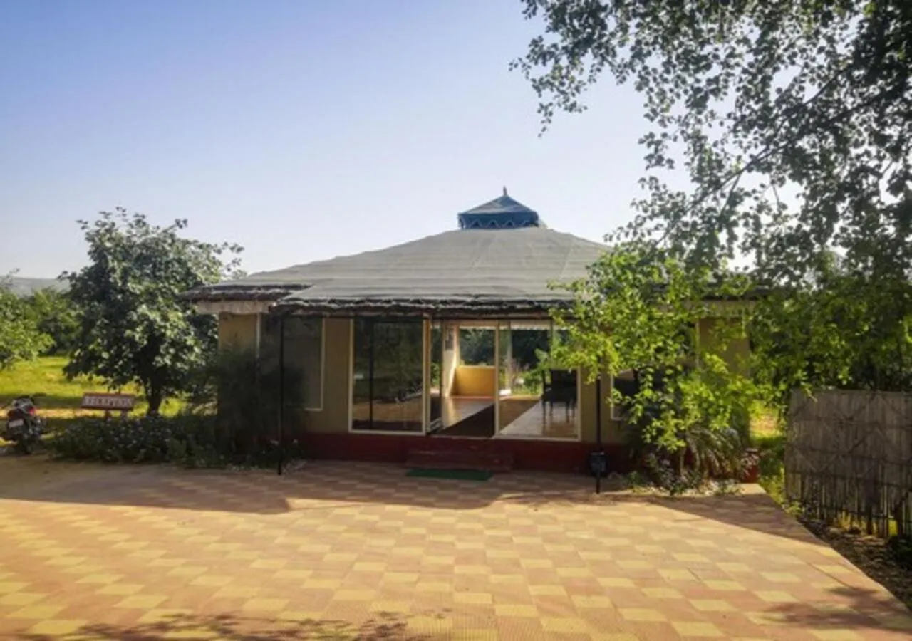 Restaurant/places to eat in Lohana Village Resort