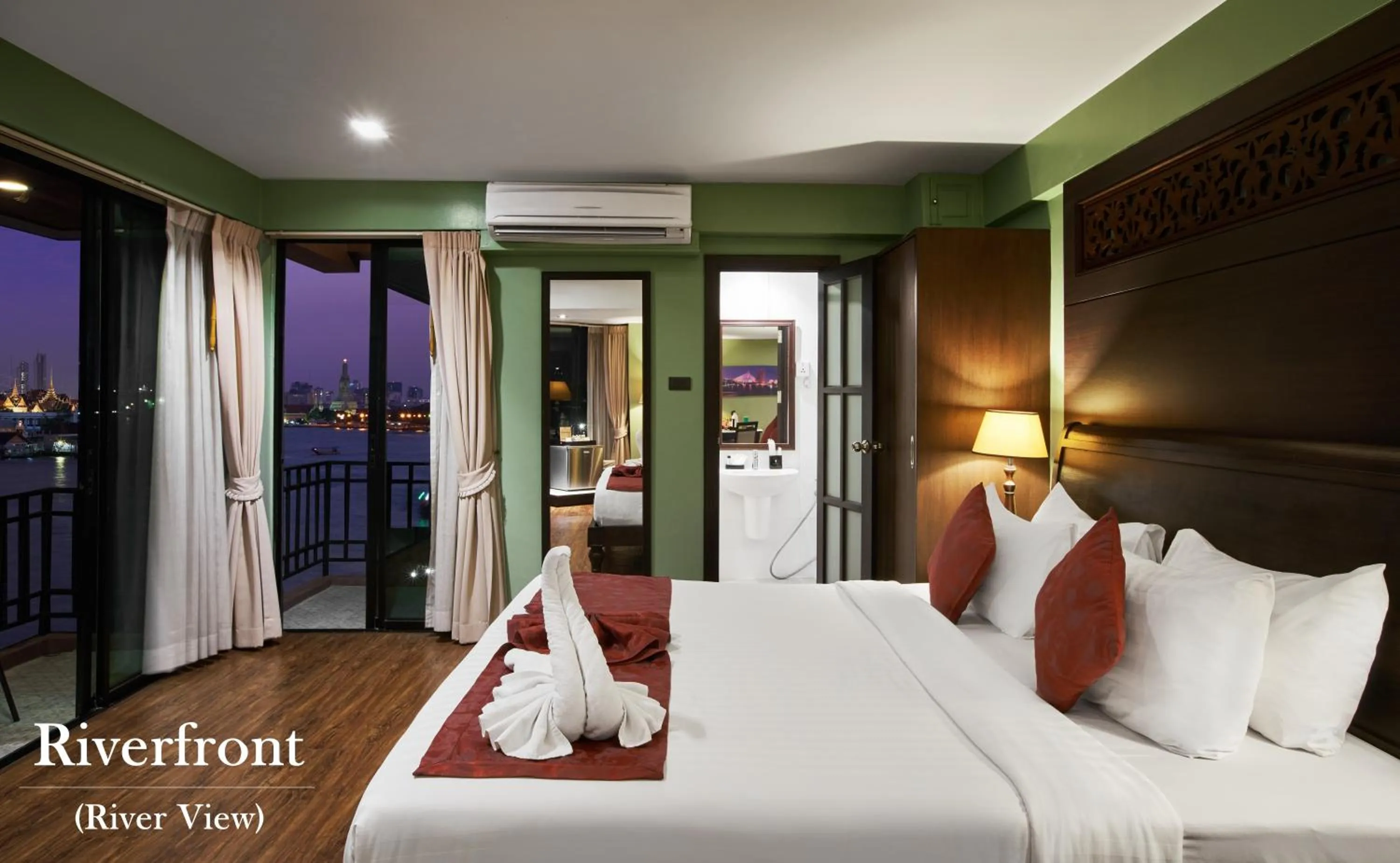 Bedroom, Bed in Baan Wanglang Riverside, Bangkok