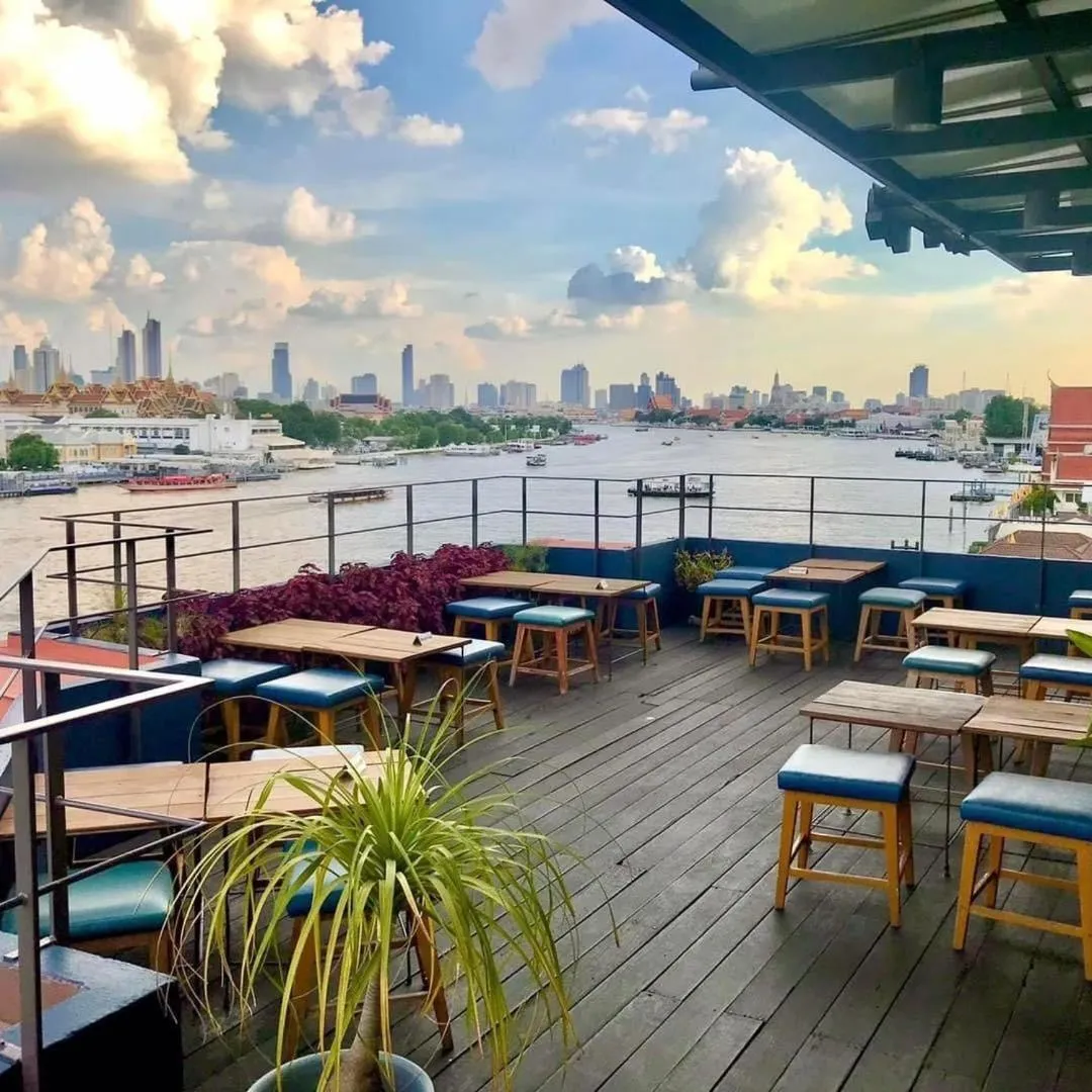 Restaurant/places to eat in Baan Wanglang Riverside, Bangkok