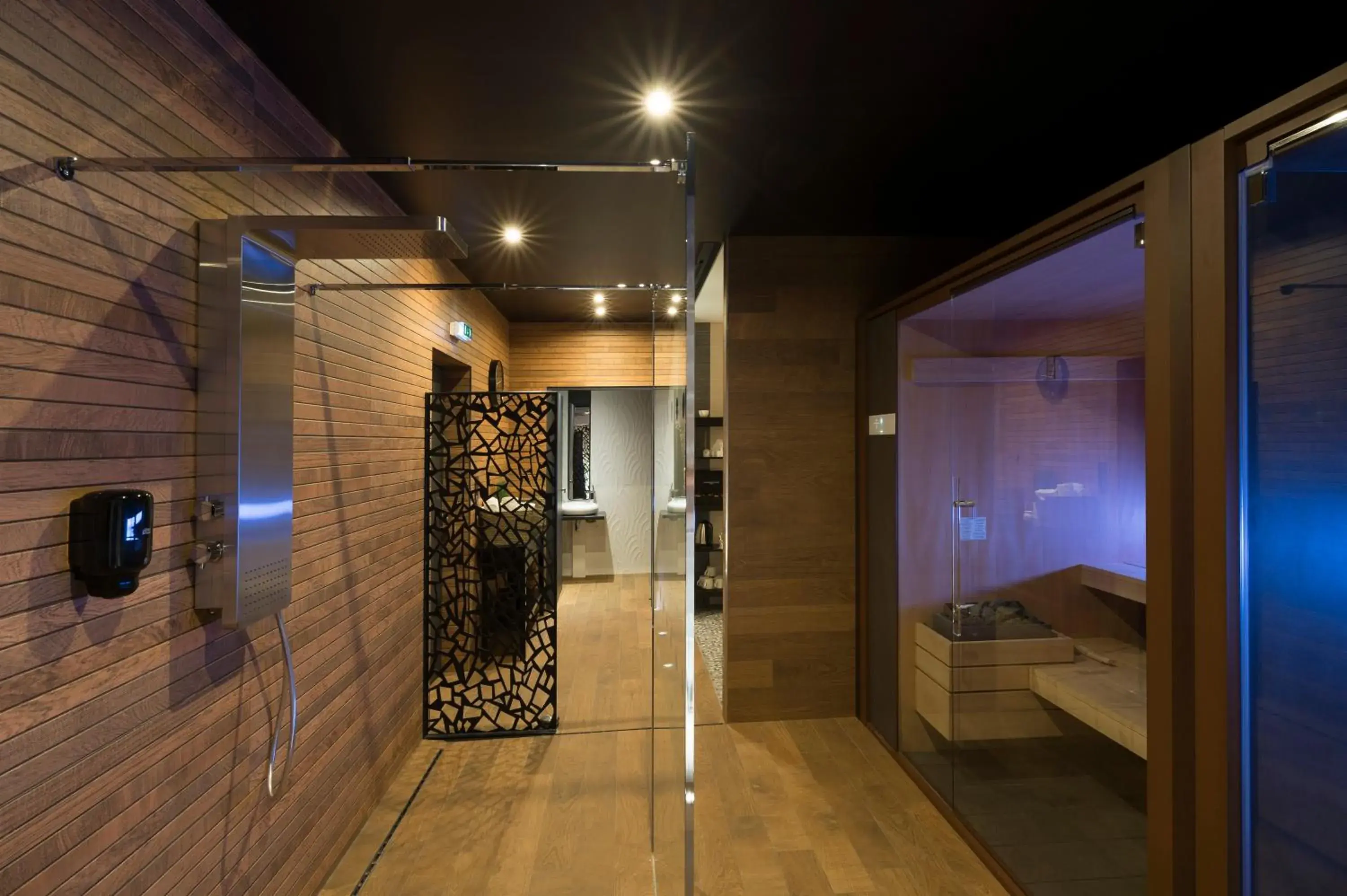 Sauna, Bed in Hôtel Mercure Nantes Ouest Saint-Herblain Zenith Sauna, Bed in Hôtel Mercure Nantes Ouest Saint-Herblain Zenith