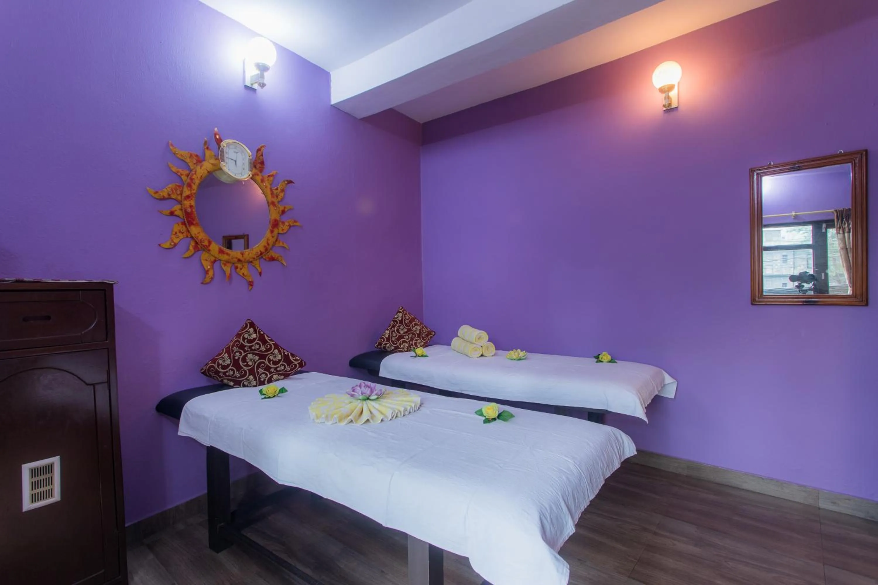 Bed in Hotel Peace Plaza