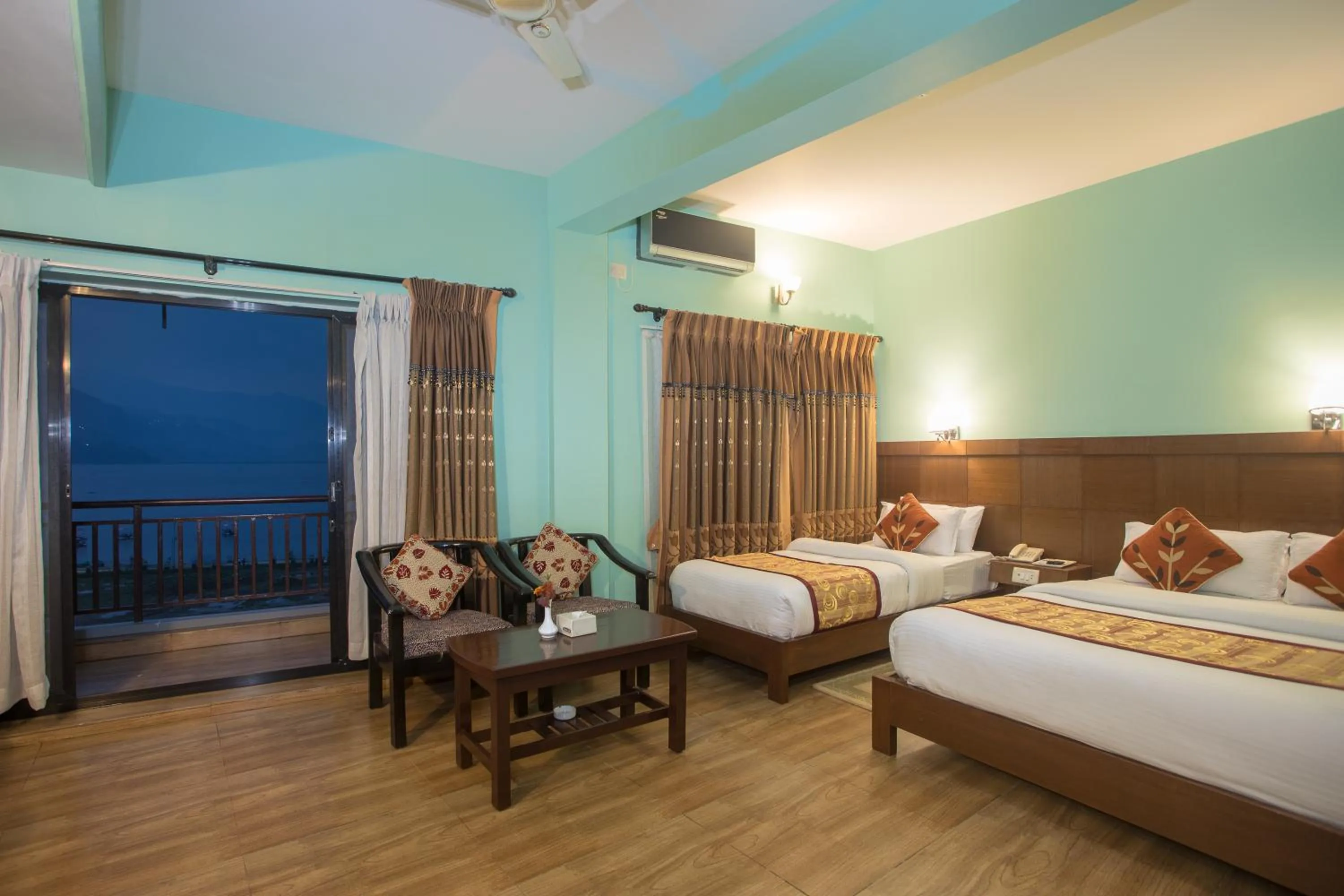 Bed in Hotel Peace Plaza