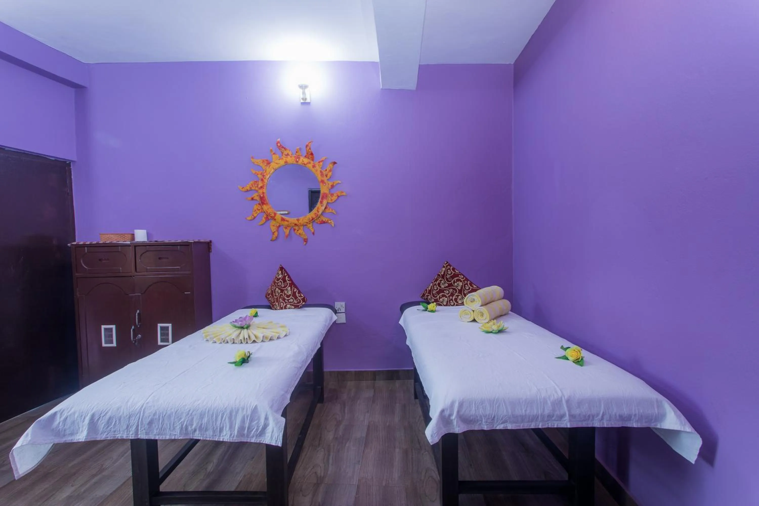 Bed in Hotel Peace Plaza