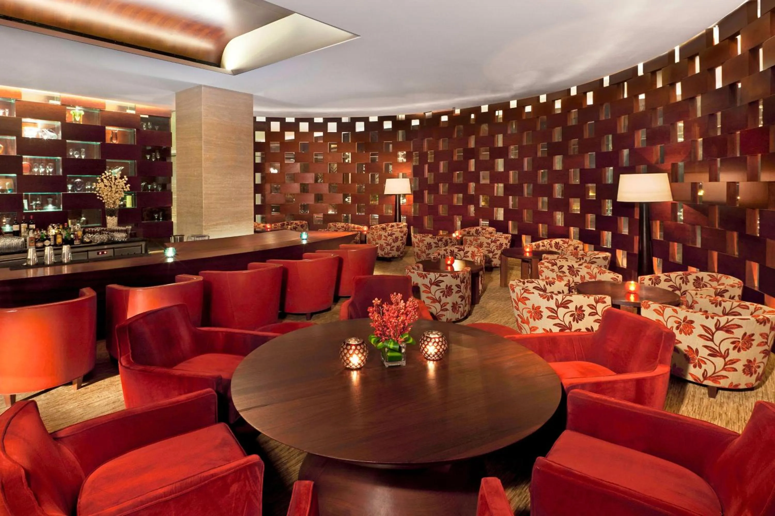 Lounge or bar in The Westin Gurgaon, New Delhi