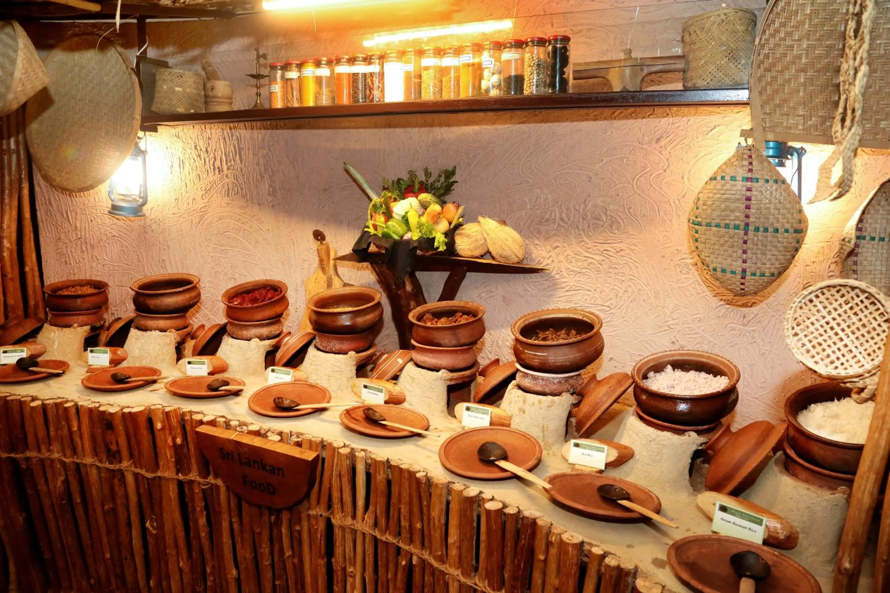 Food and drinks in Grand Udawalawe Safari Resort